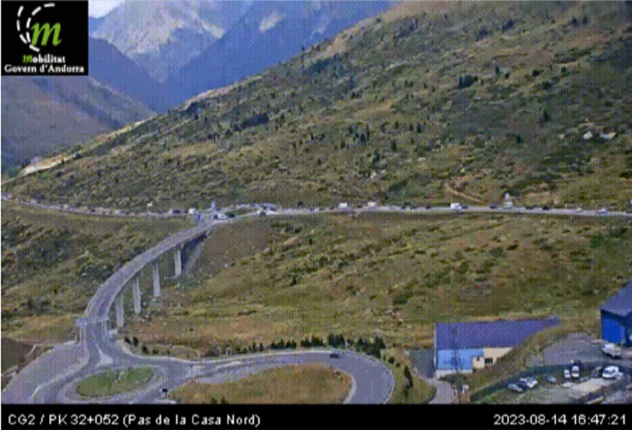 Retencions al Pas de la Casa de sortida del país