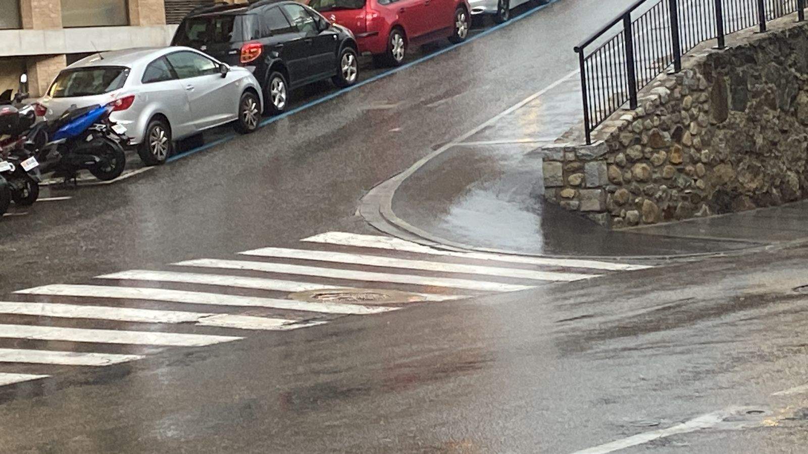 Avinguda Joan Martí confluència amb carrer de la Vena quan el temporal ja començava a remetre.