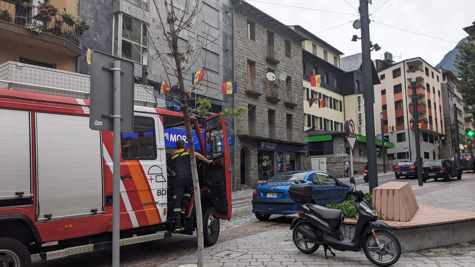 Una actuació dels bombers a Encamp.