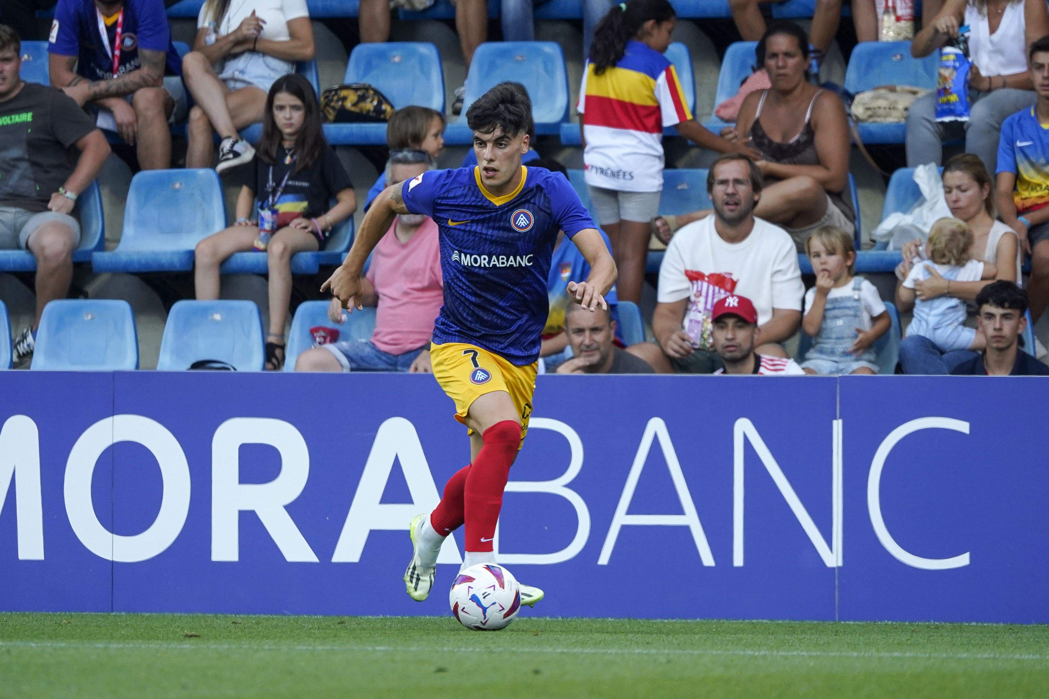 Julen Lobete en una acció del partit de divendres contra el Cartagena.
