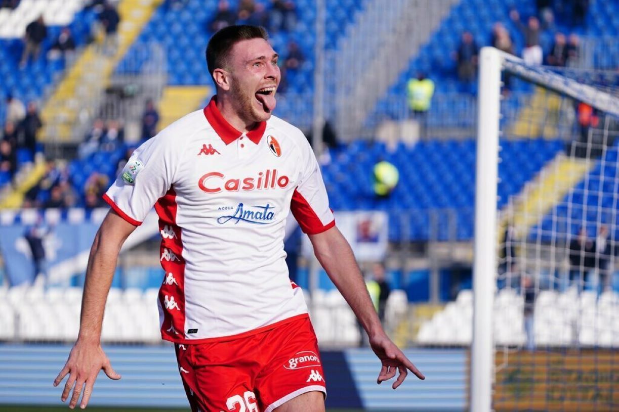 Scheidler celebra un gol amb el Bari.