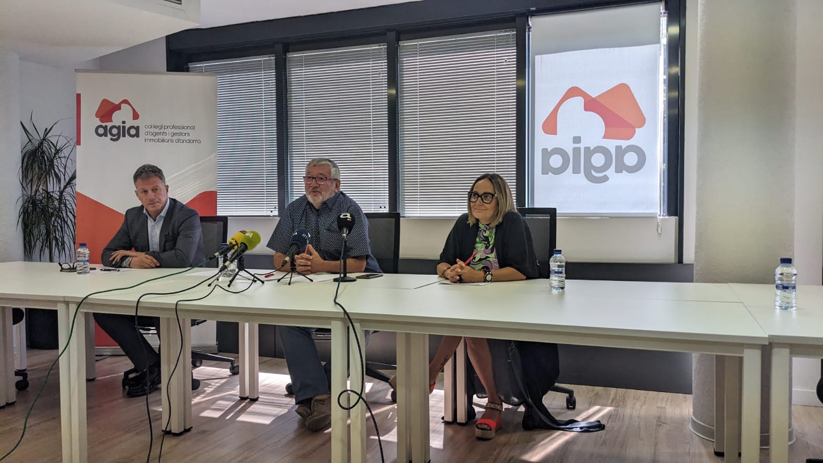 Els dirigents de l'AGIA en la roda de premsa d'aquest matí.