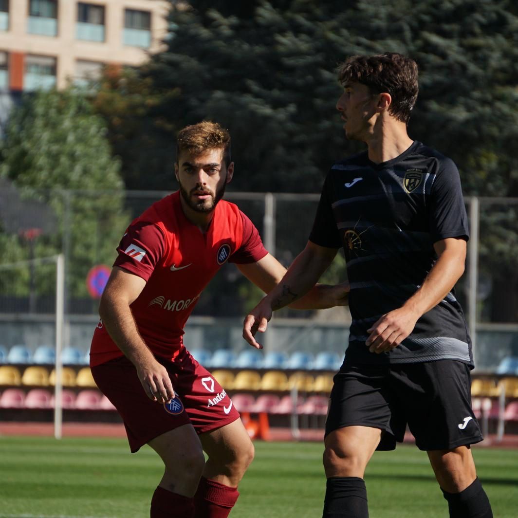 Martí Vilà durant el partit d'aquest matí.