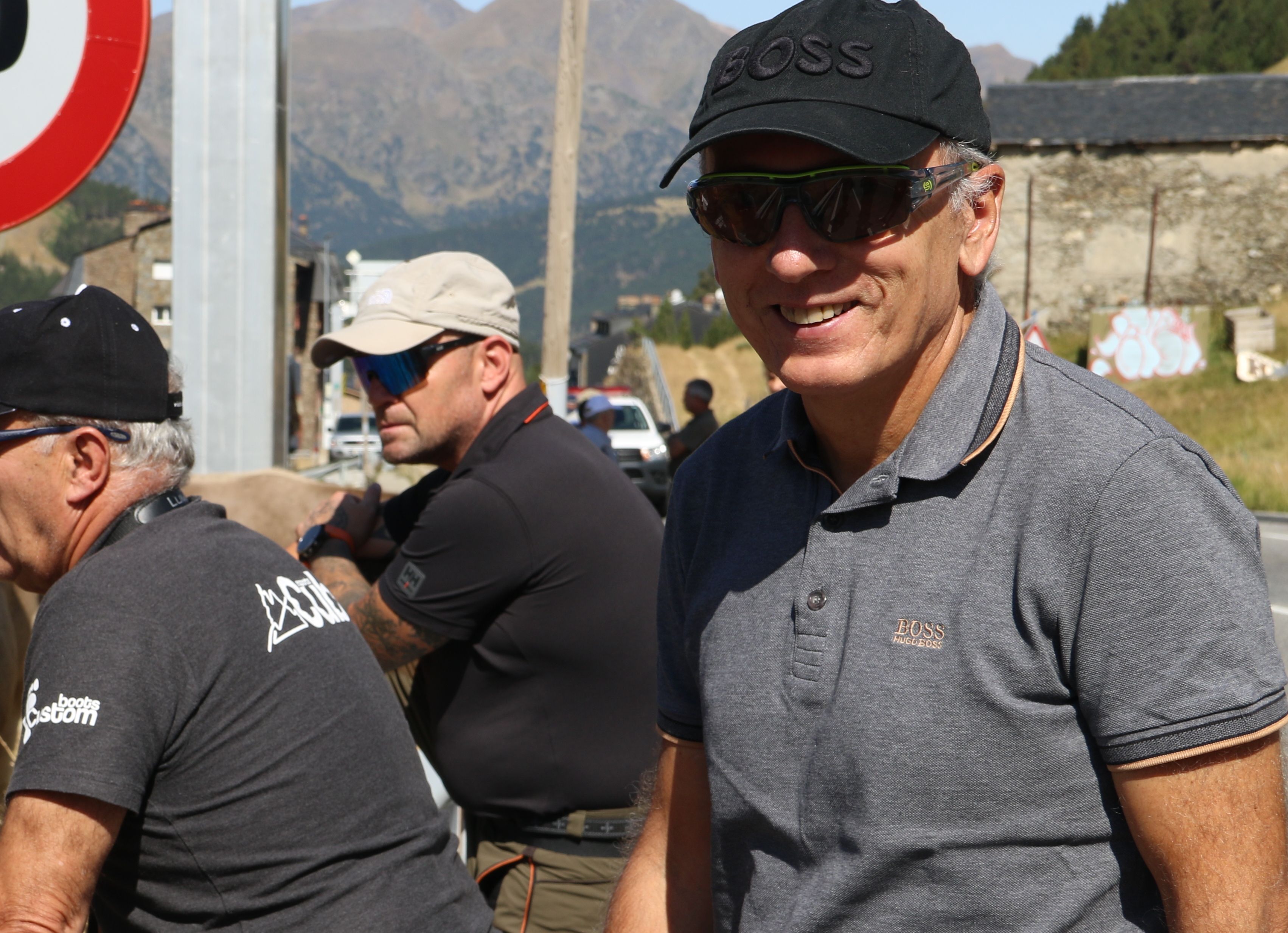 Francesc Camp, fa pocs dies, al pas de la vada per les Bordes d'Envalira. Francesc Camp, fa pocs dies, al pas de la vada per les Bordes d'Envalira.