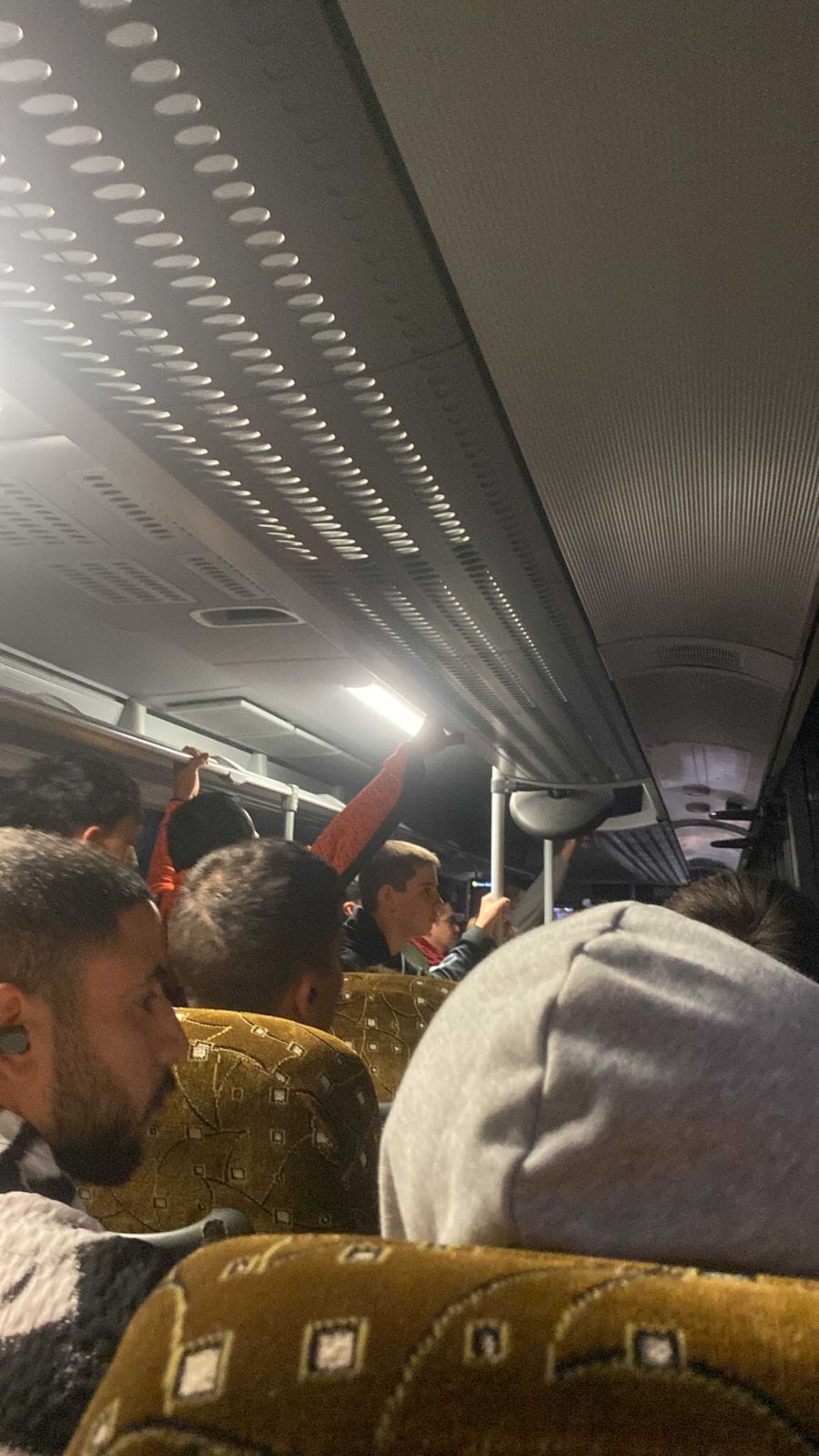 Imatge del bus que aquest matí baixava cap al centre del país des del Pas de la Casa. Imatge del bus que aquest matí baixava cap al centre del país des del Pas de la Casa.