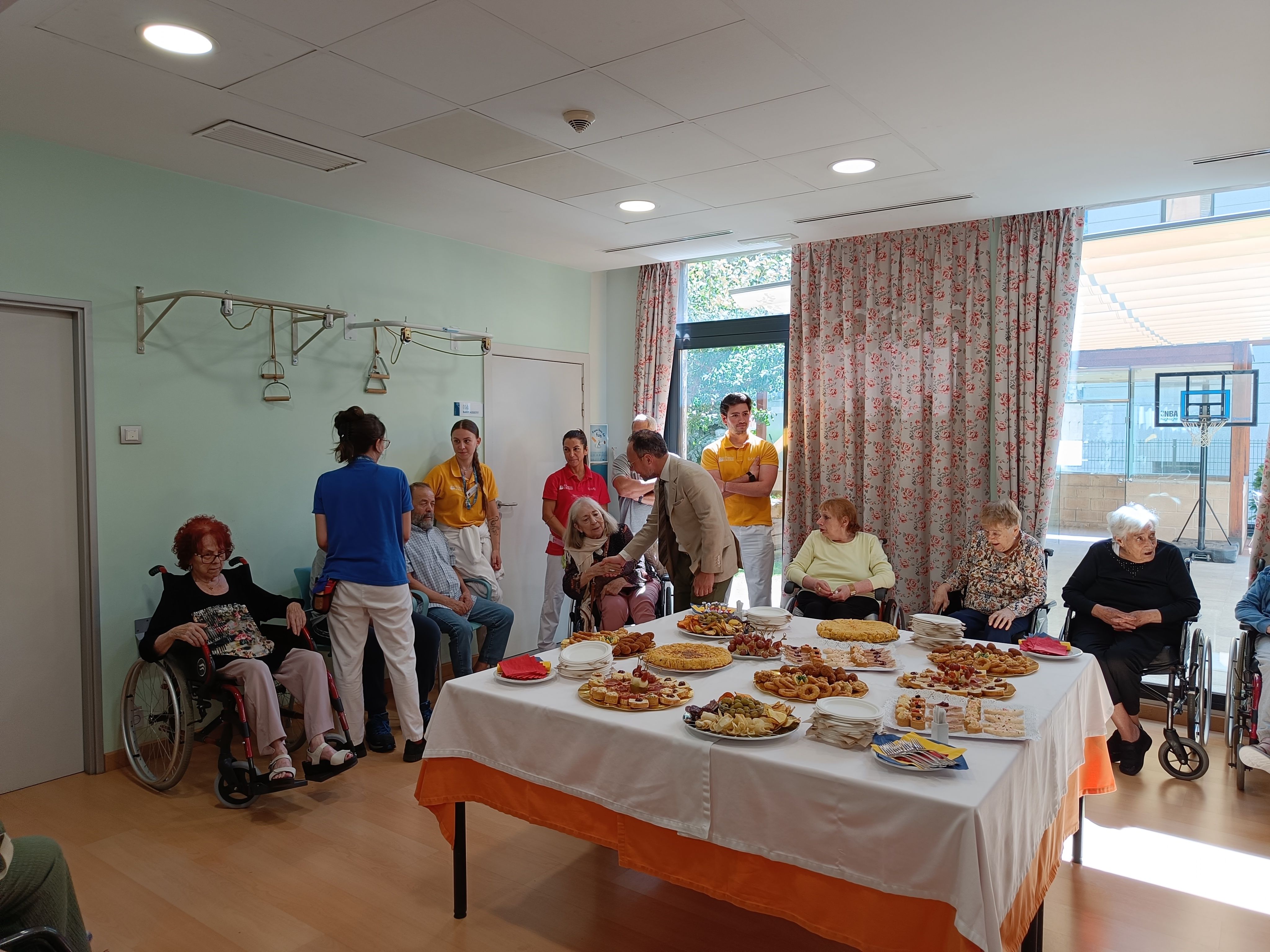 Membres de Govern han visitat aquest dijous els padrins del Cedre.