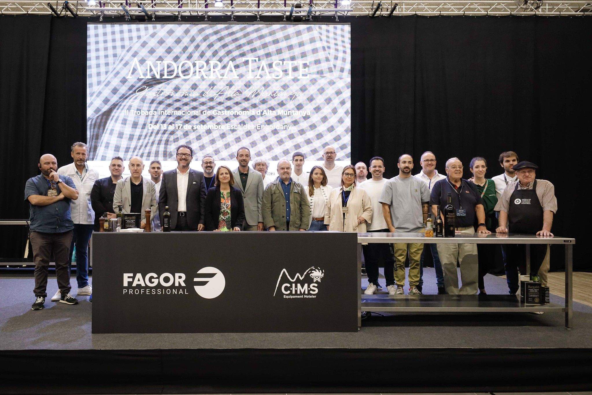 Participants a l'Andorra Taste amb les autoritats del país.