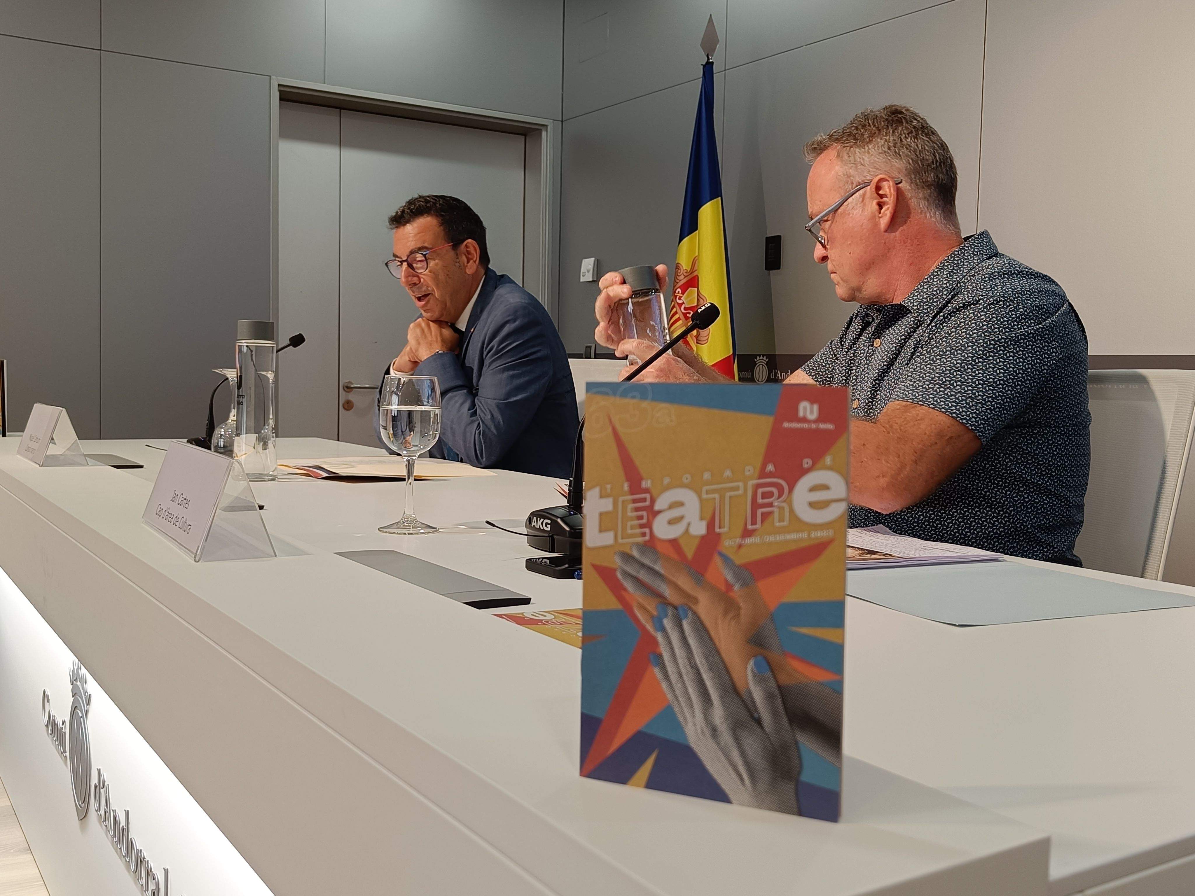 Canturri i Cartes en la presentació de la 63a Temporada de Teatre.