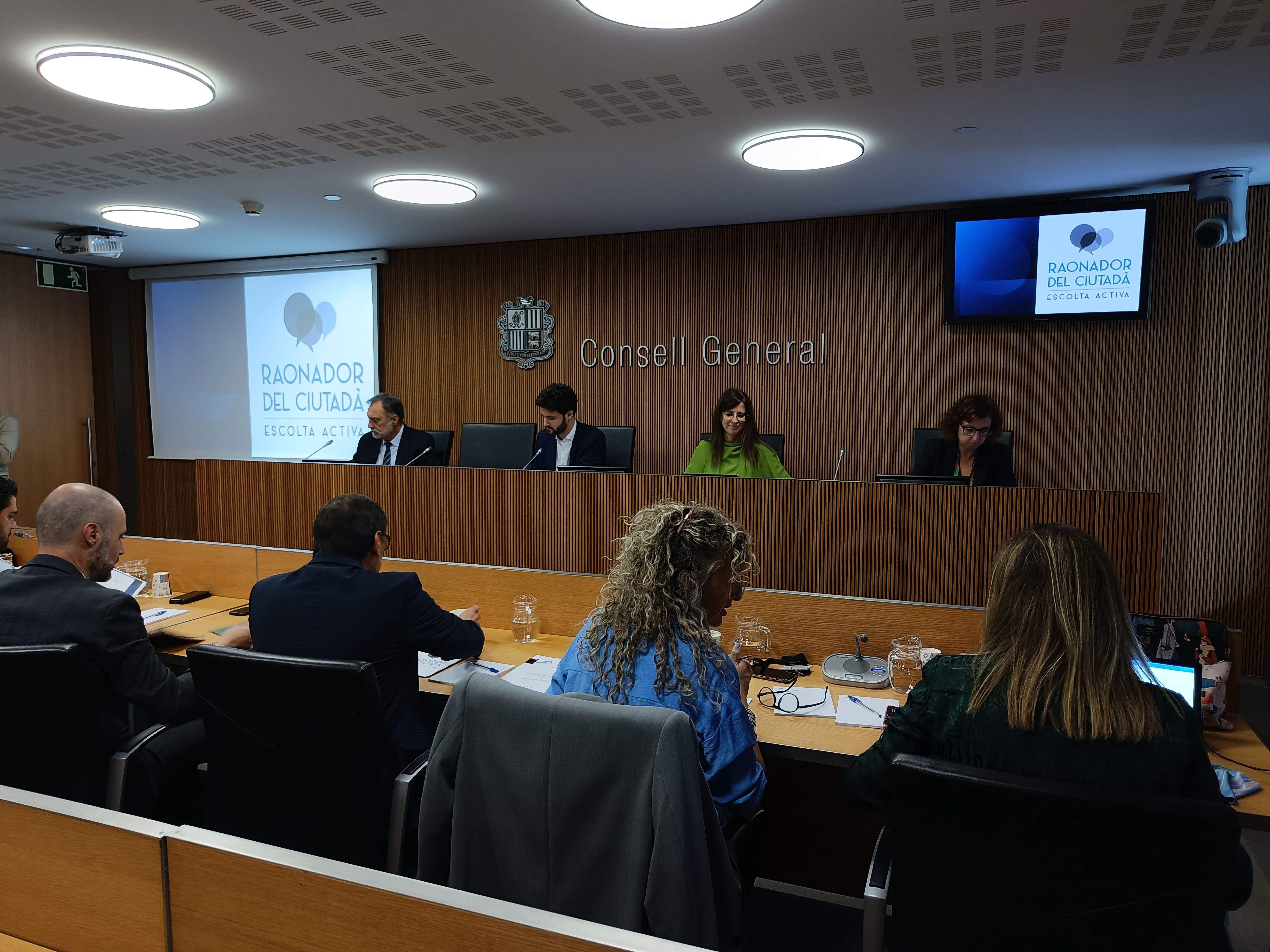 Un instant de la compareixença del Raonador.