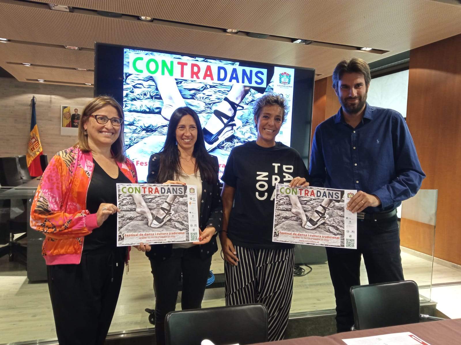 Un moment de la presentació del Contradans.