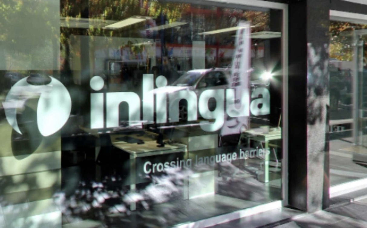 Els querellants consideren que el fet que el propietari d'Inlingua estigués en l'esfera política el beneficiava.