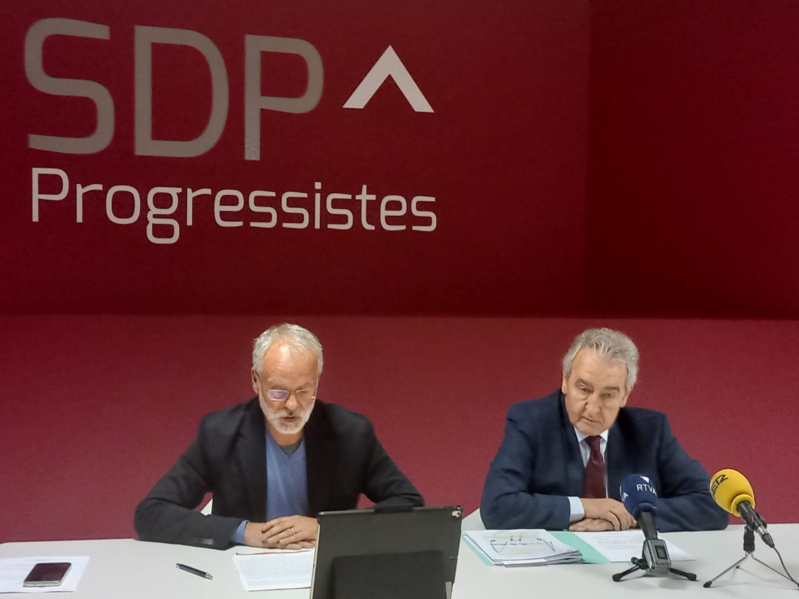 Josep Roig i Jaume Bartumeu, durant una roda de premsa.