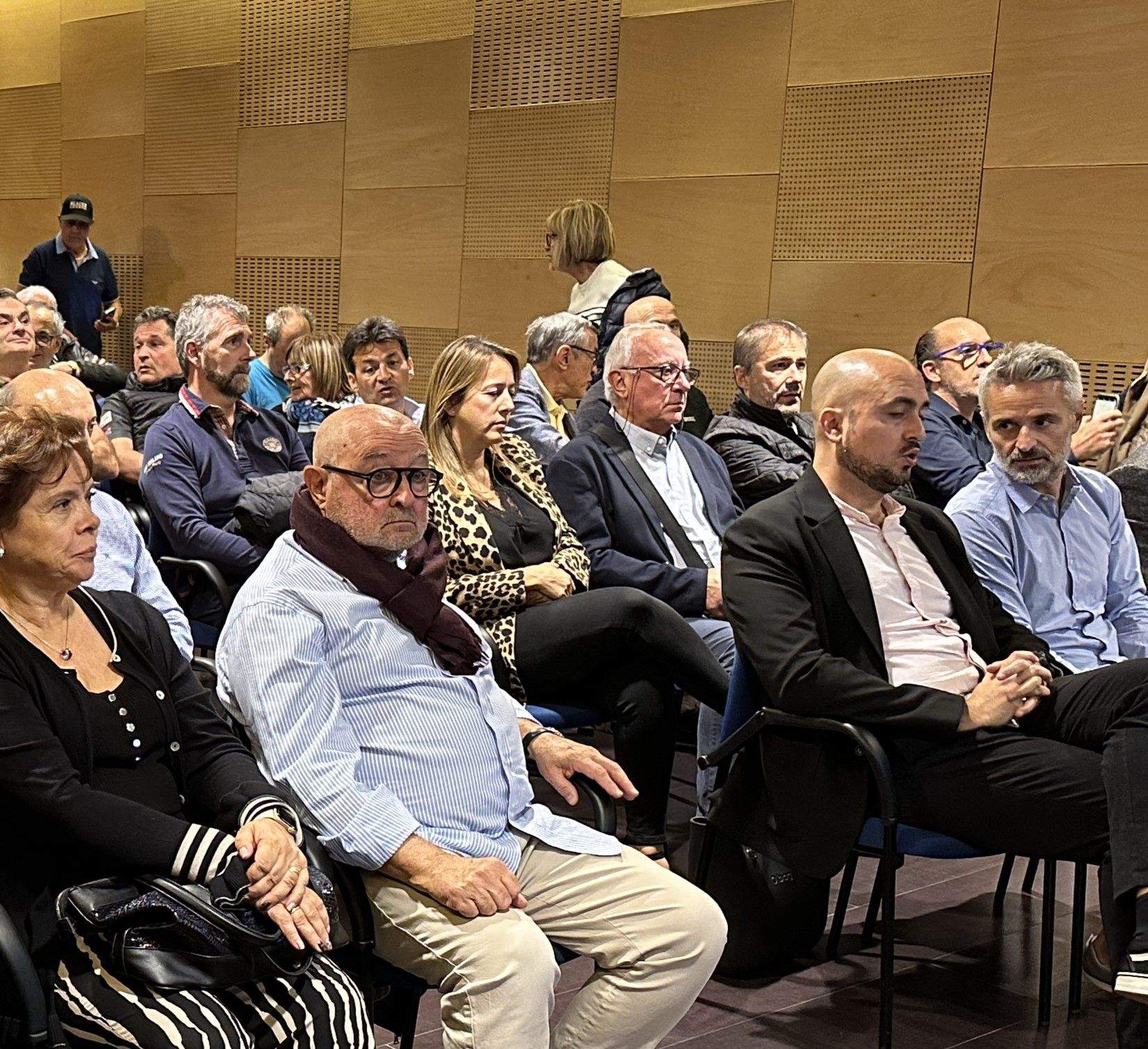 Els consellers de la minoria, Vidal, Riba i Rios, durant la reunió al Pas.