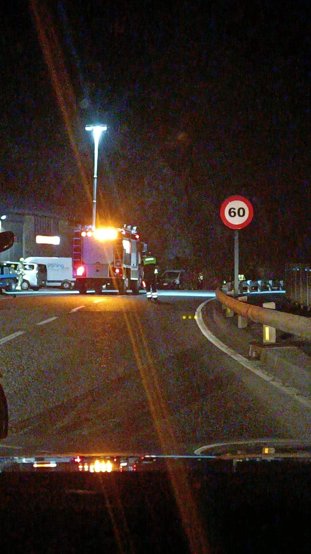 Els cossos de seguretat treballant en l'accident a la CG2