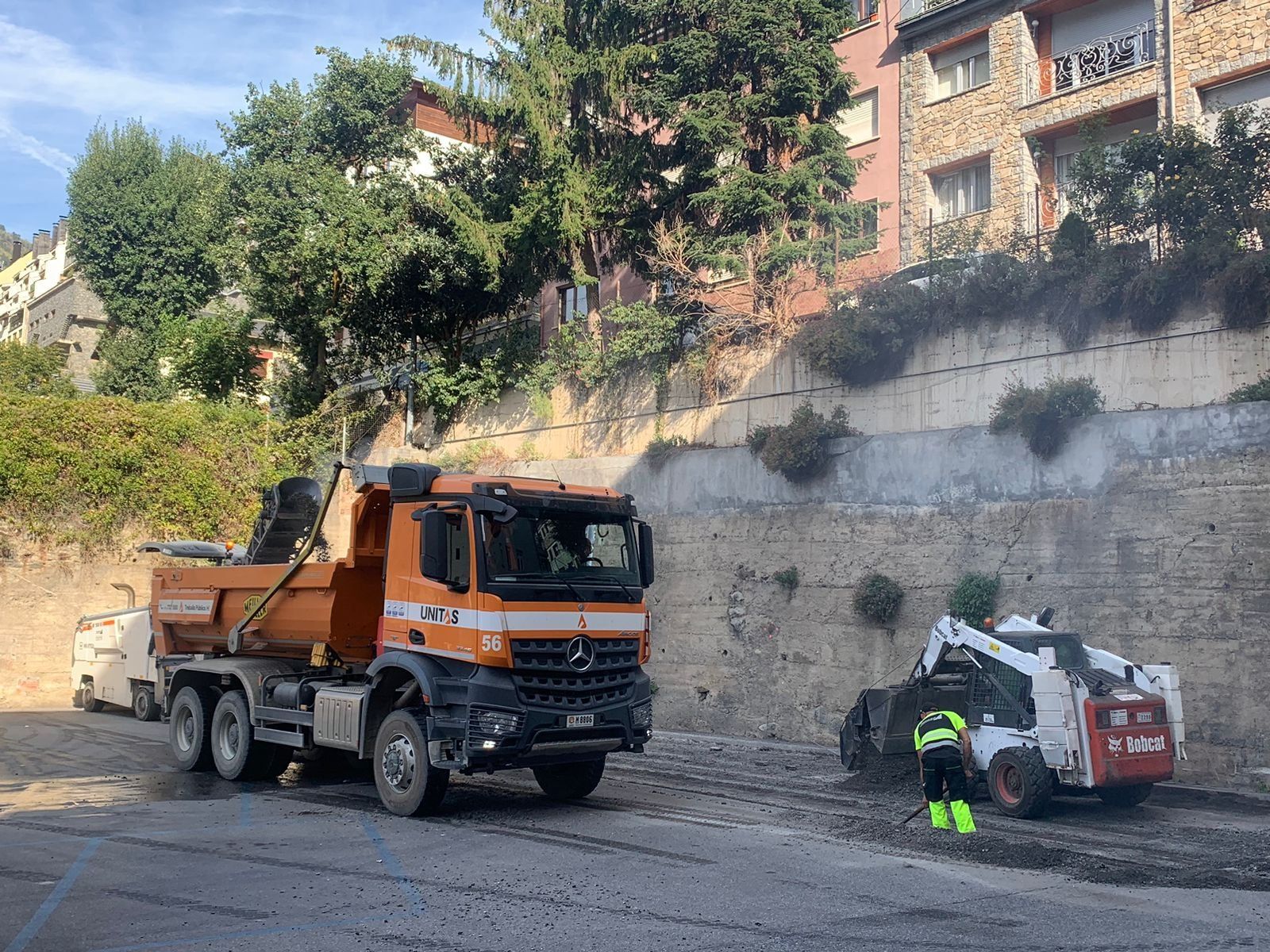 Treballs a la parcel·la que ha d'acollir els pisos a preus assequibles. Treballs a la parcel·la que ha d'acollir els pisos a preus assequibles.