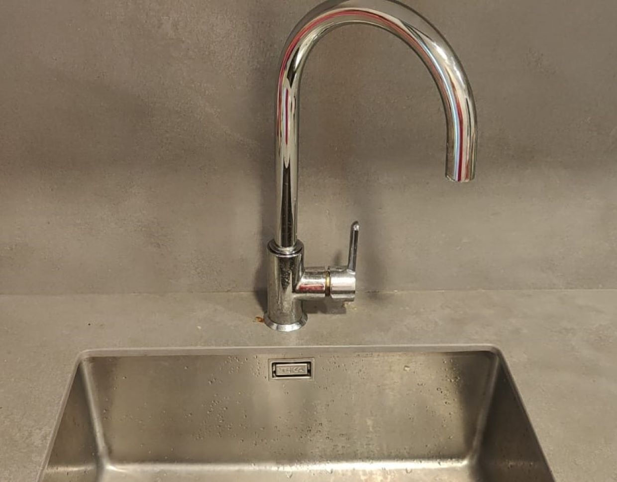 L'aixeta de la cuina d'una de les cases del Pla de Sant Tirs.