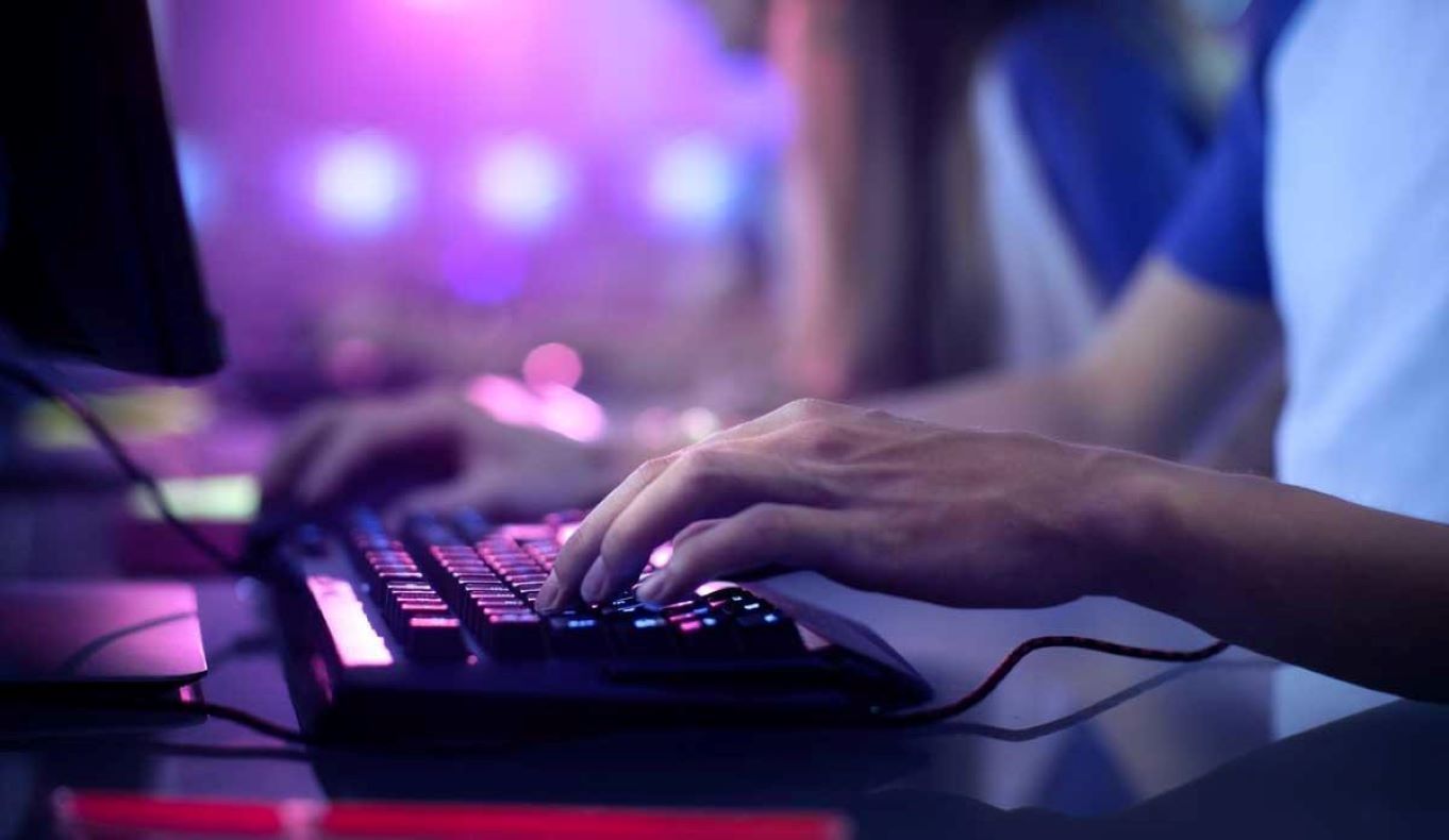 Els joves amb 9 anys ja han accedit a contingut per adults