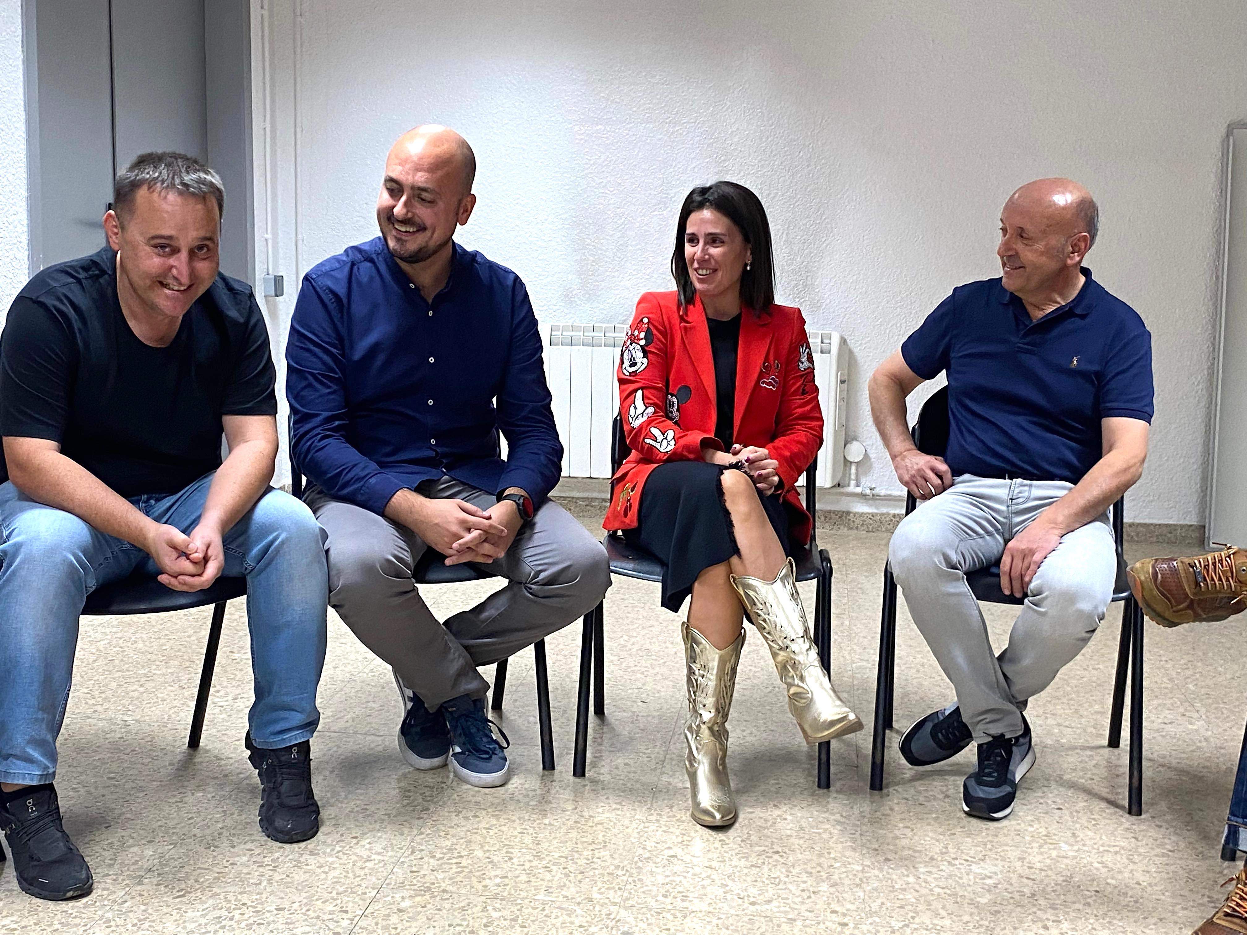Pere Marsenyach, Xavier Fernàndez, Laura Mas i Josep Maria Mas durant la reunió de l'executiva.