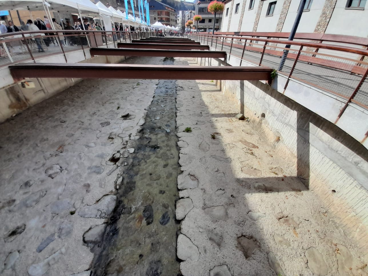 L'estat del riu aquest diumenge a Canillo.