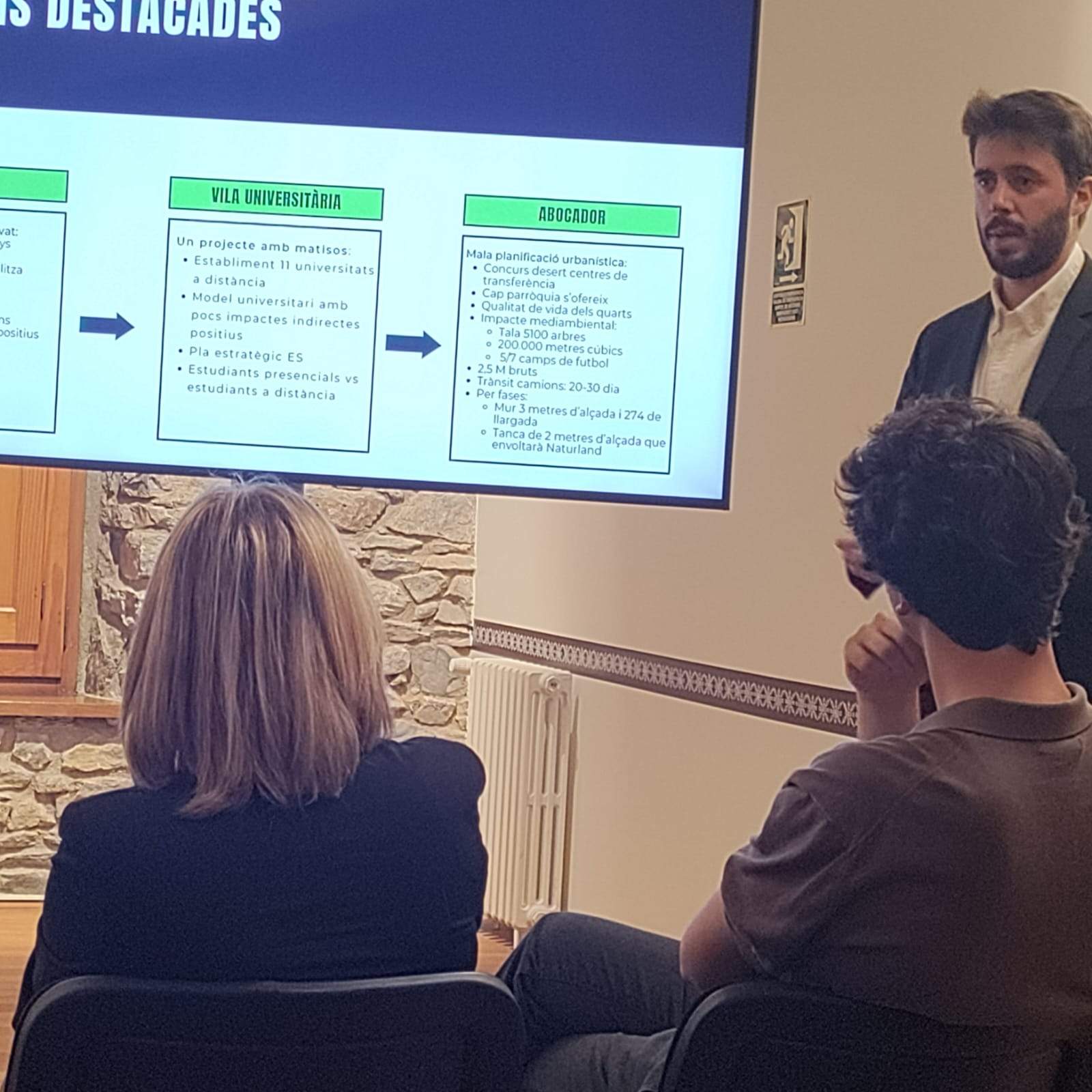 Cerni Cairat durant la seva intervenció.