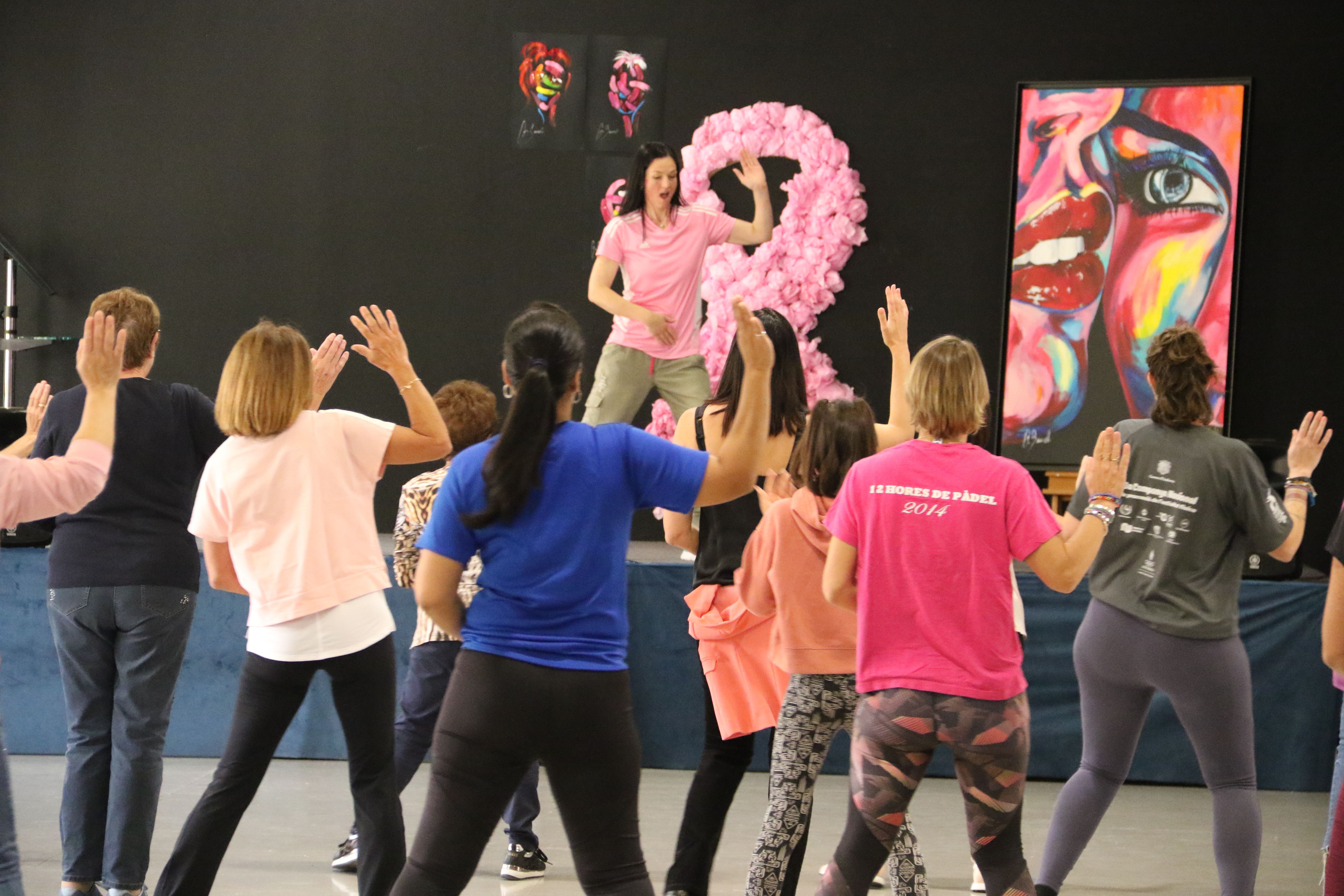 Un moment de la classe de zumba. Un moment de la classe de zumba.