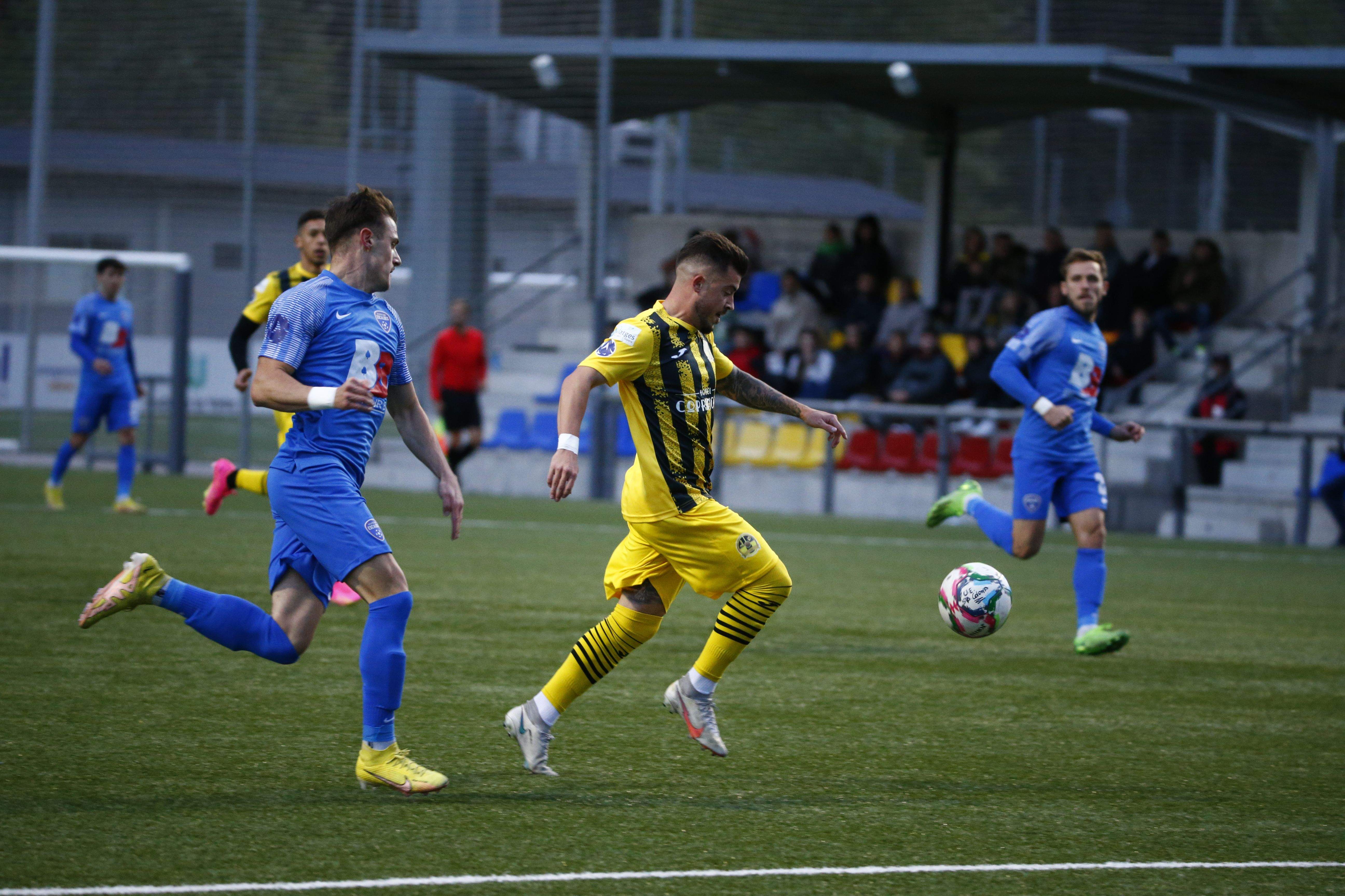 L'Atlètic Escaldes tampoc no ha pogut parar la UE Santa Coloma.