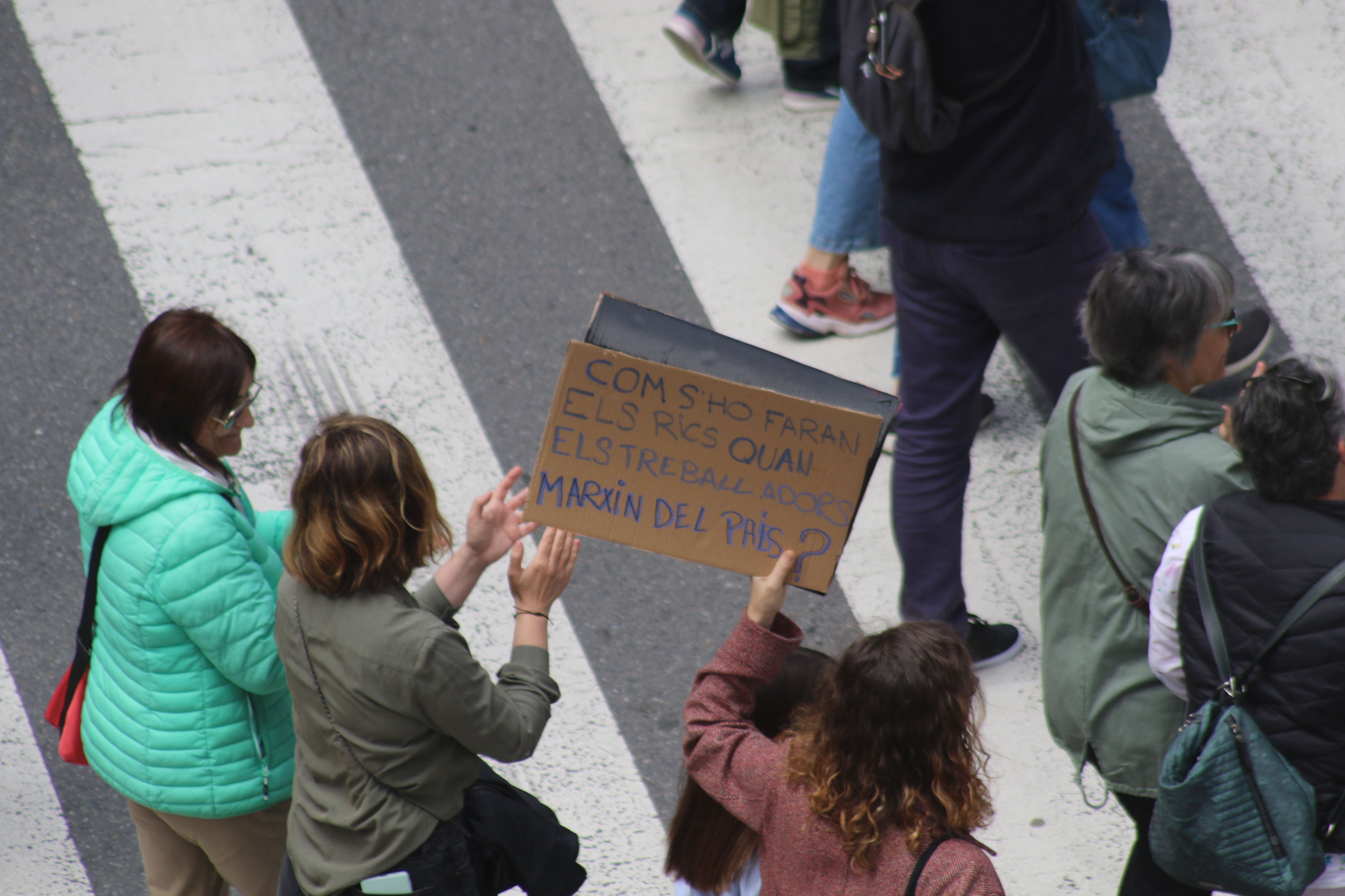 Cartell ben eloqüent en una de les mobilitzacions fetes al Principat.