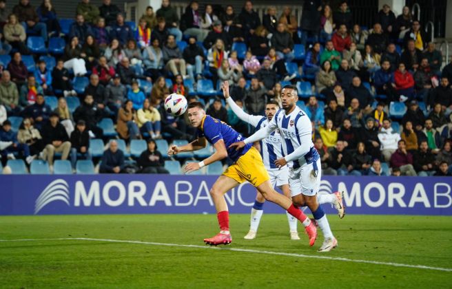 Scheidler remata la pilota en el 1-0. Scheidler remata la pilota en el 1-0.