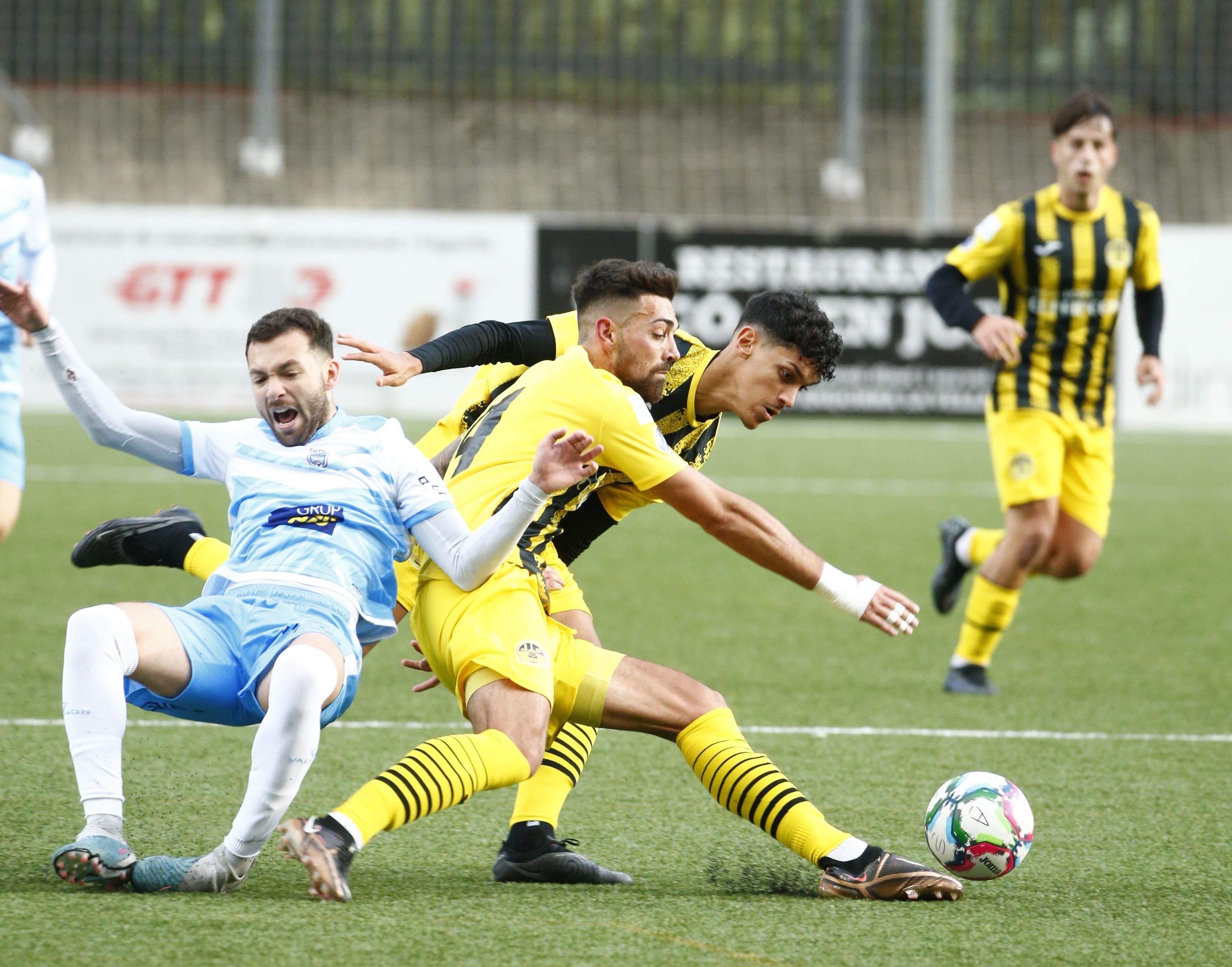 L'UE Santa Coloma, sense pietat del Pas.