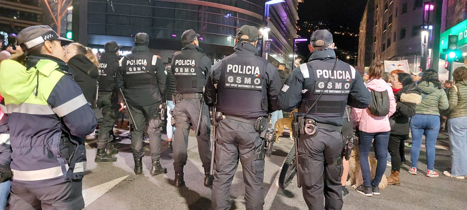 Agents de la policia durant la manifestació del passat 31-O. Agents de la policia durant la manifestació del passat 31-O.