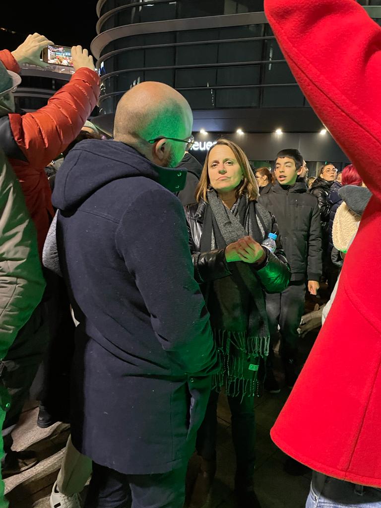 La cònsol major d'Escaldes-Engordany, Rosa Gili, a la manifestació. La cònsol major d'Escaldes-Engordany, Rosa Gili, a la manifestació.