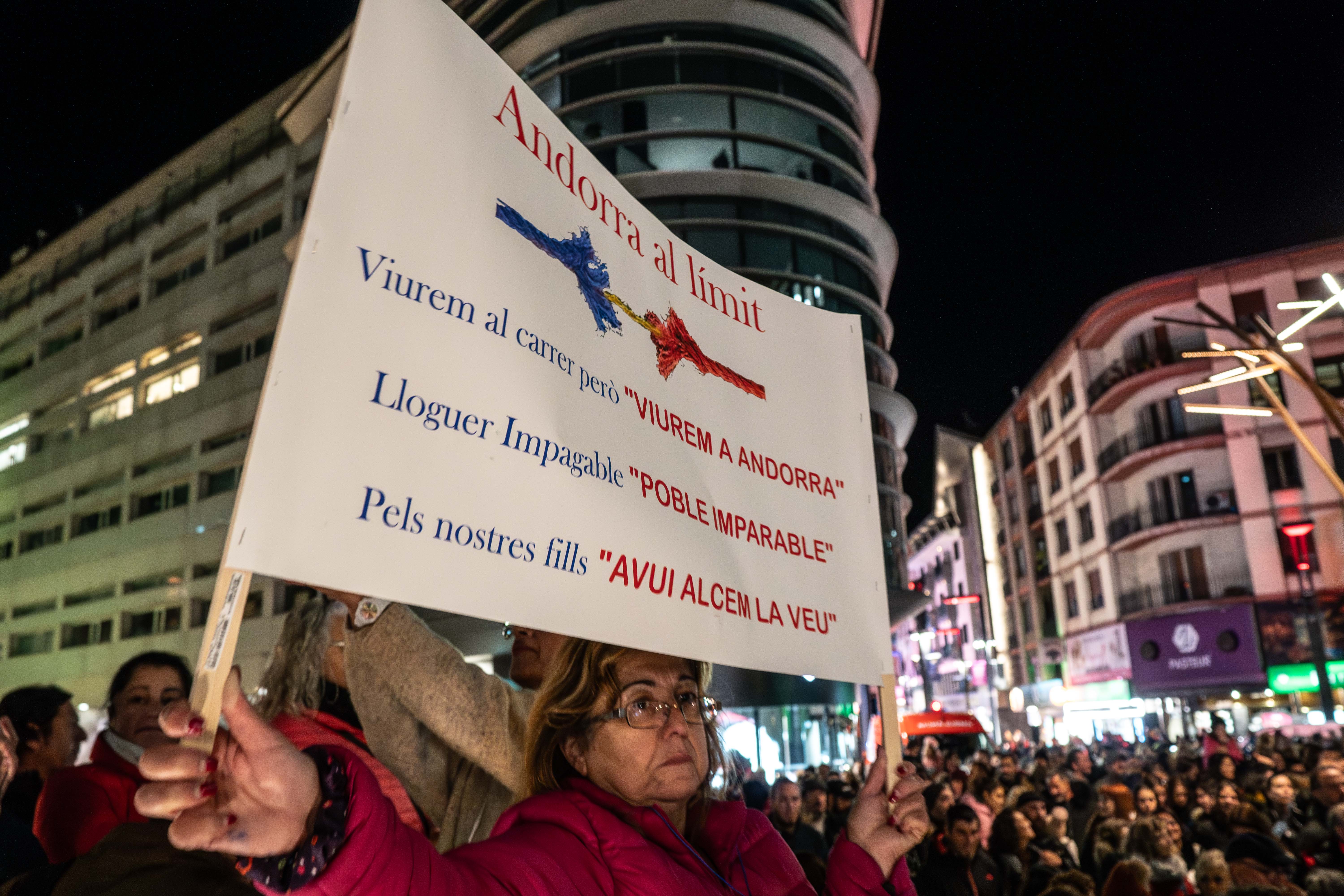 Pancartes d'Andorra al Límit. Pancartes d'Andorra al Límit.