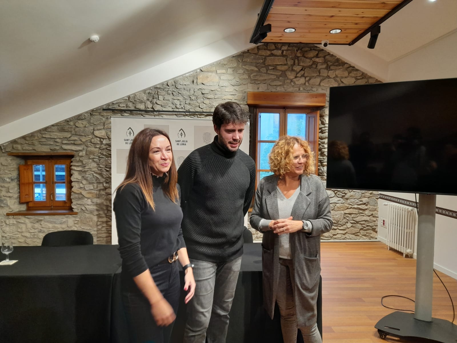 Cerni Cairat, Sofia Cortesao i Teresa Areny.