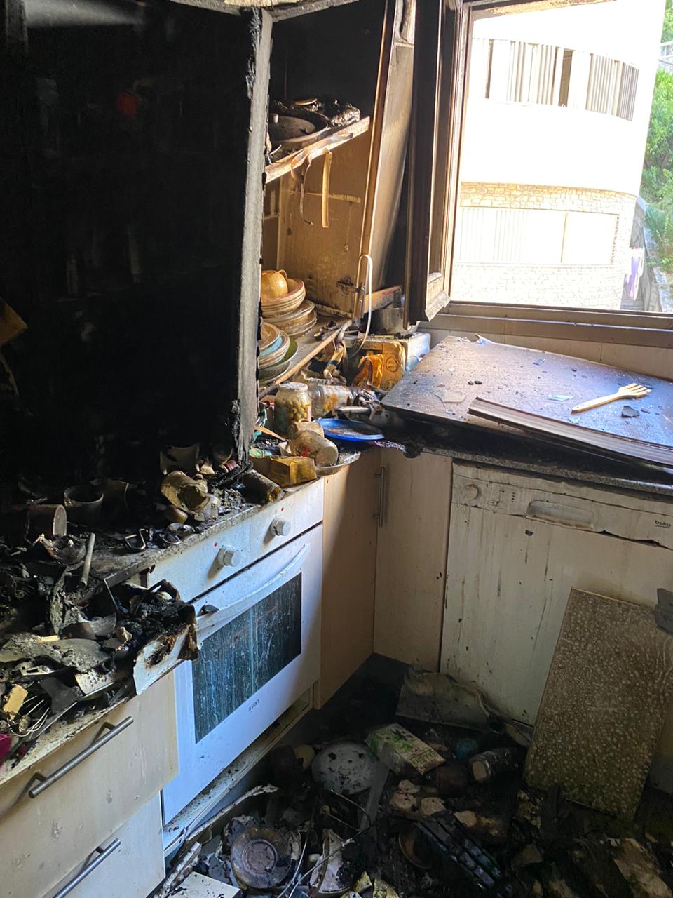 Estat en què va quedar la cuina, l'estança més afectada.
