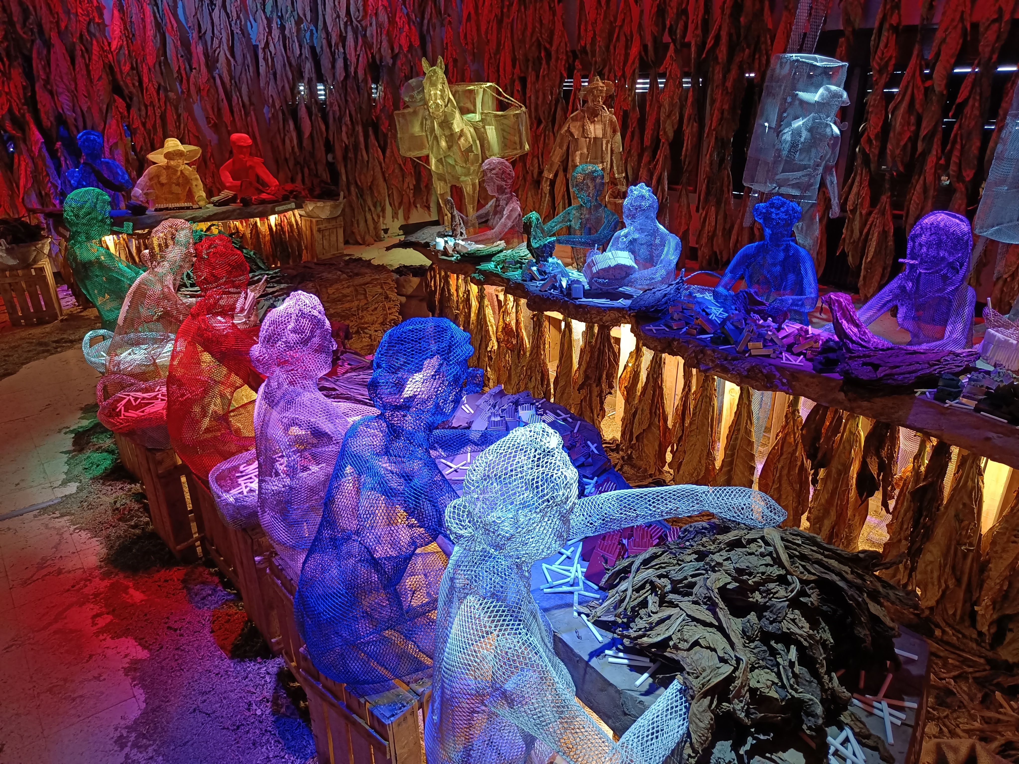 'Memòries', l'obra de Toni Cruz exposada a la CATSA. 'Memòries', l'obra de Toni Cruz exposada a la CATSA.