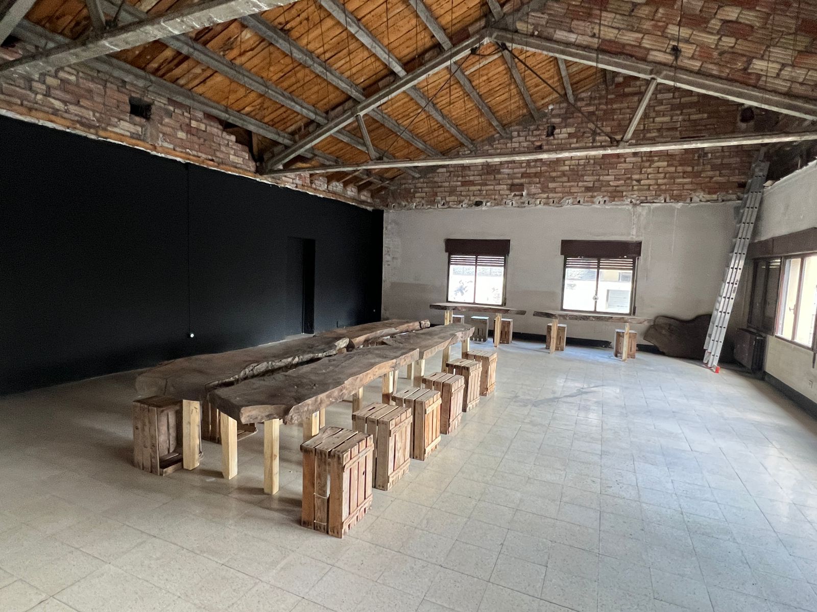 La sala que acull 'Memòries' a l'inici del muntatge de l'obra. La sala que acull 'Memòries' a l'inici del muntatge de l'obra.