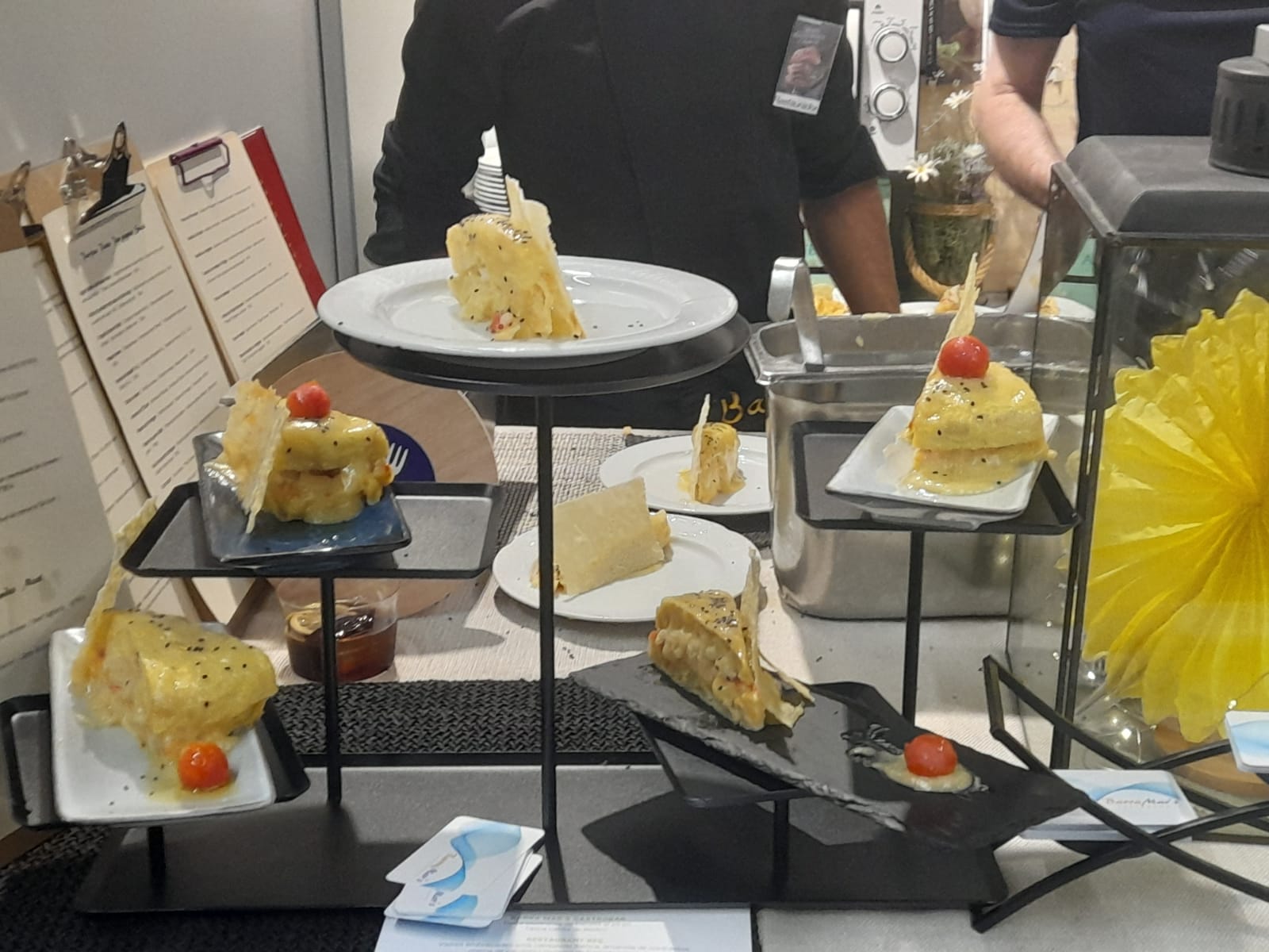 Truita espanyola de bacallà al pil pil.