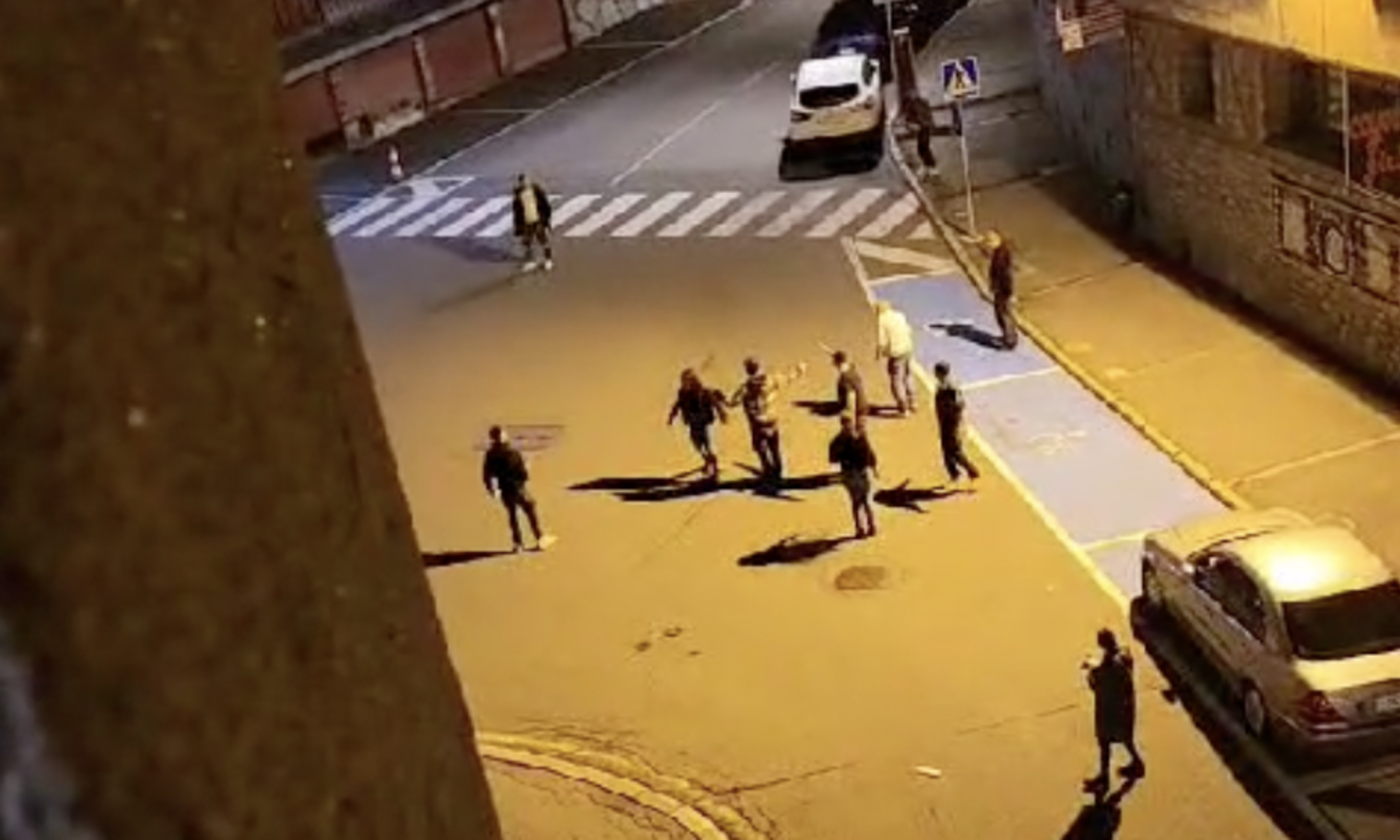 Els joves intervinents en la batussa.