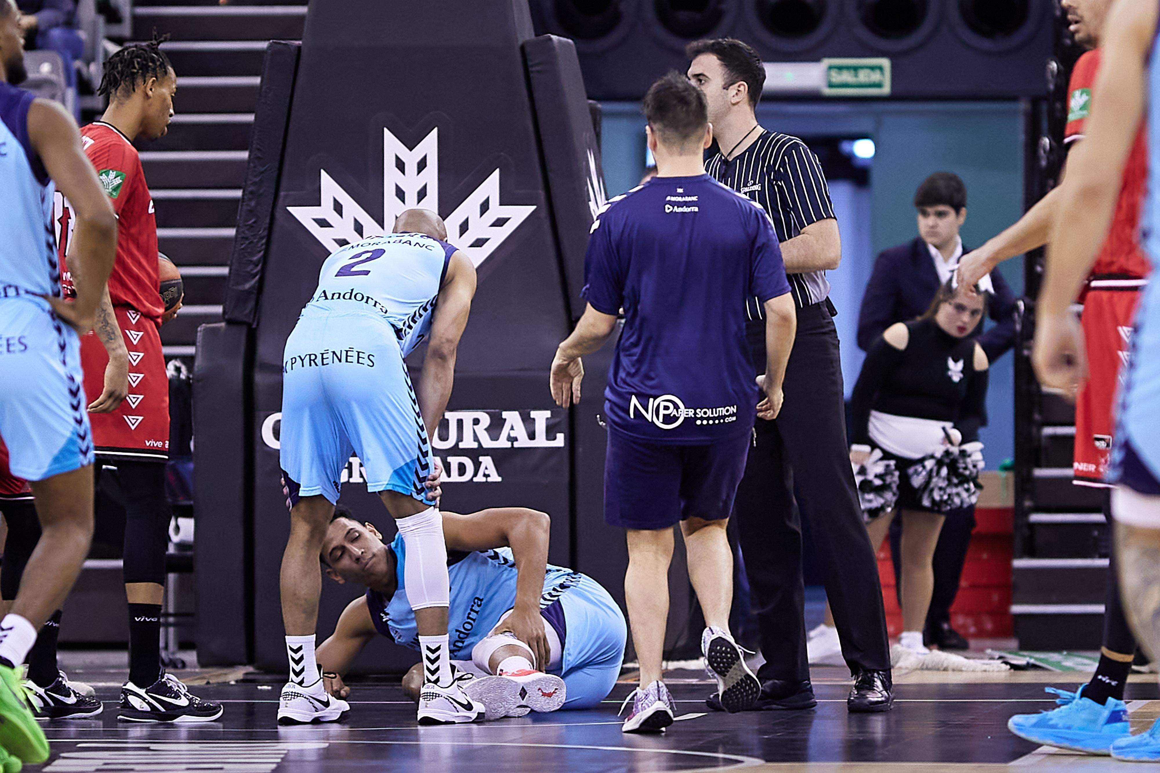 Tyson Pérez s'ha lesionat als tres minuts de partit.