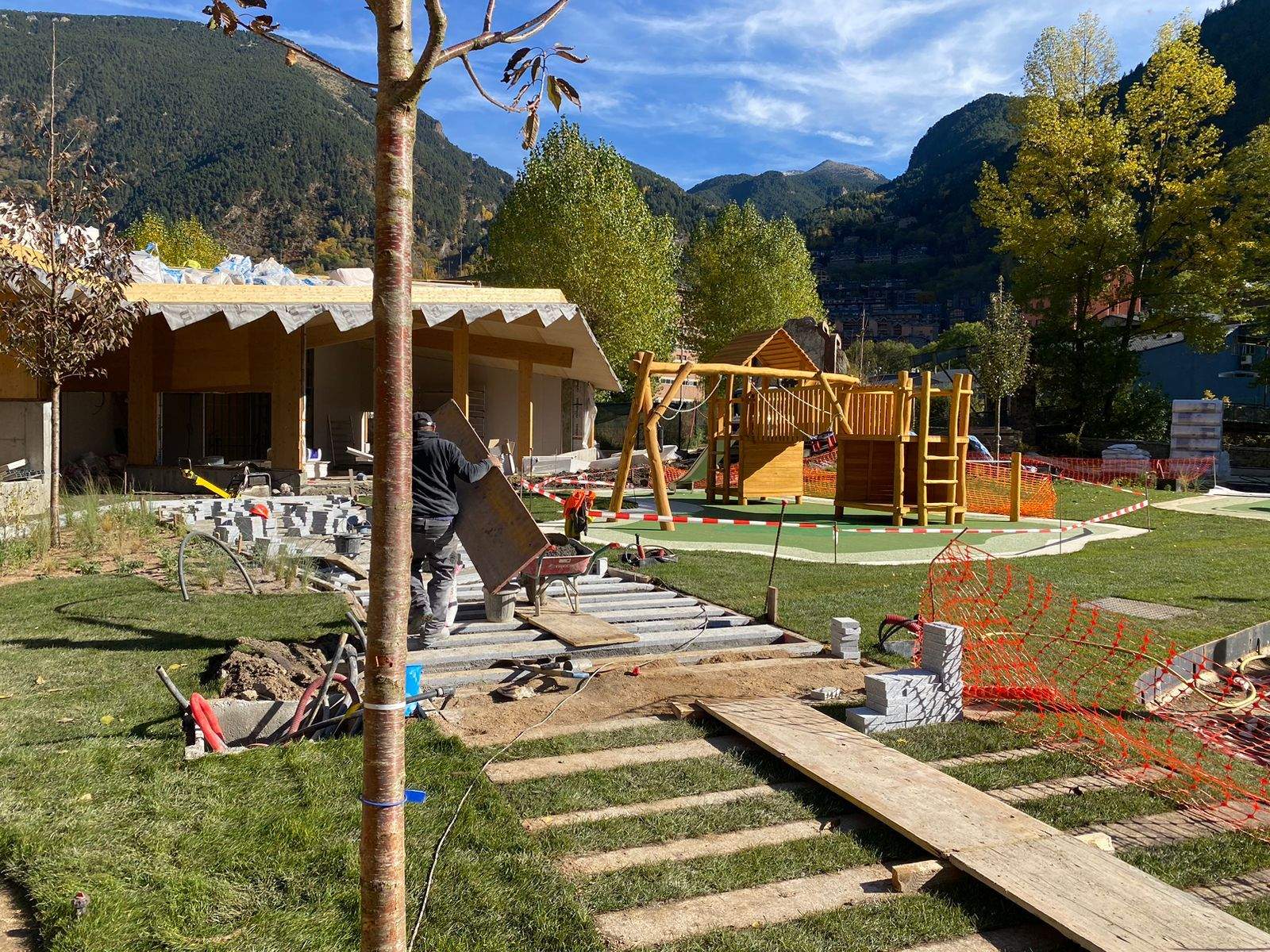 Imatges del nou parc en construcció.
