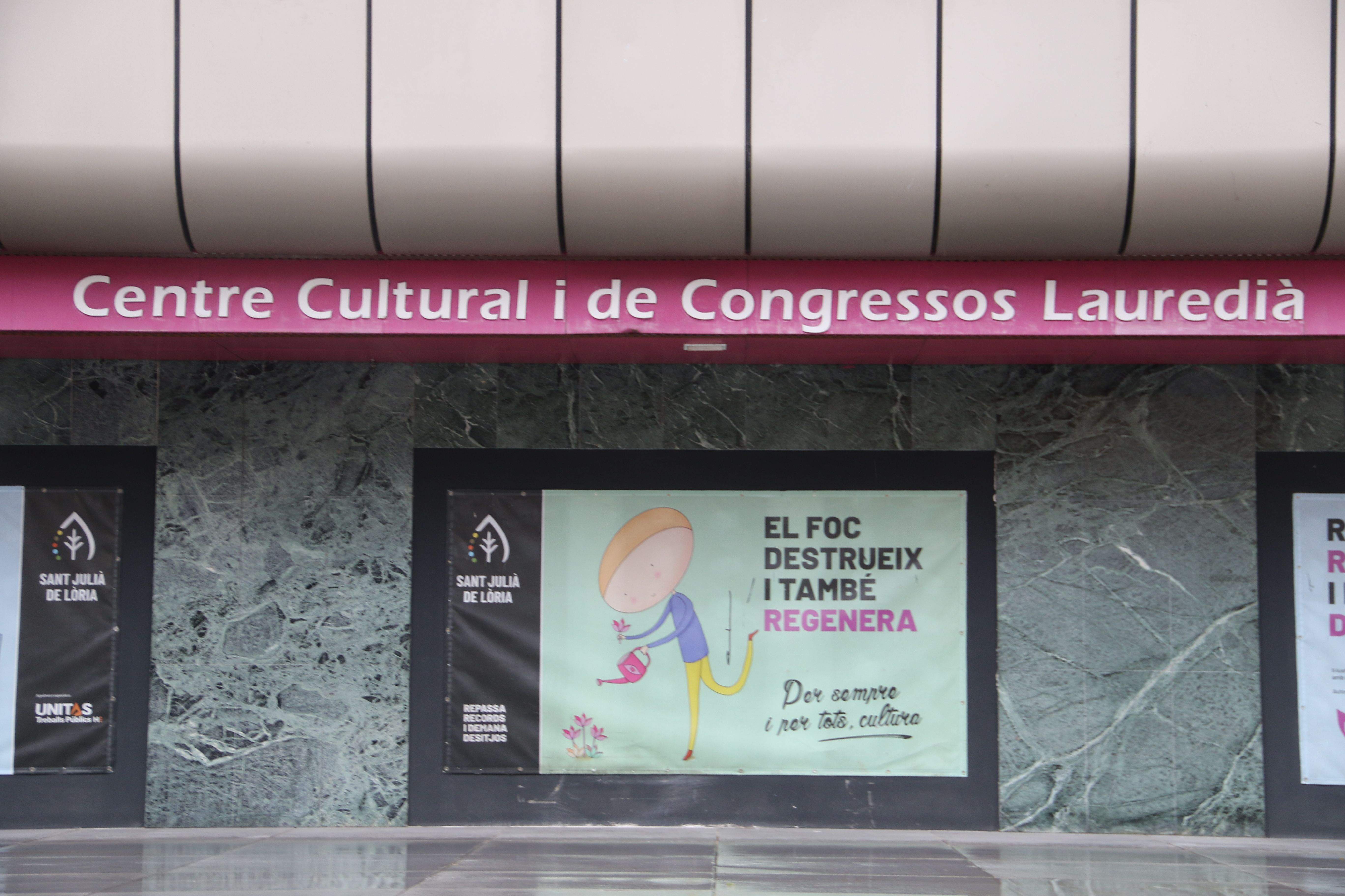 Una imatge de la façana del centre cultural aquest matí.