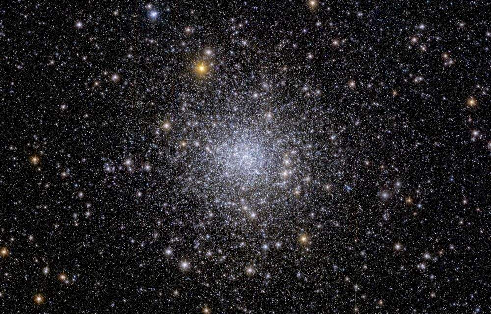 El cúmul globular NGC 6397 on s'hi veuen més de 400.000 estels - Crèdit ESA