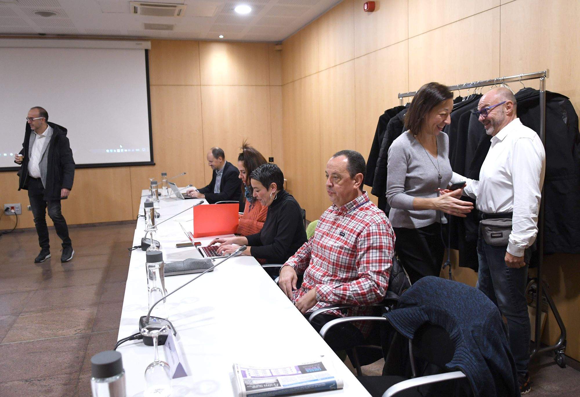 Representants sindicals en la darrera reunió del CES.