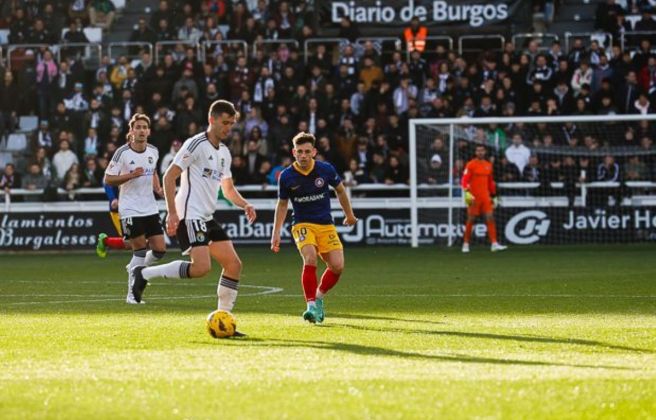 Un instant del partit entre Burgos i Andorra.