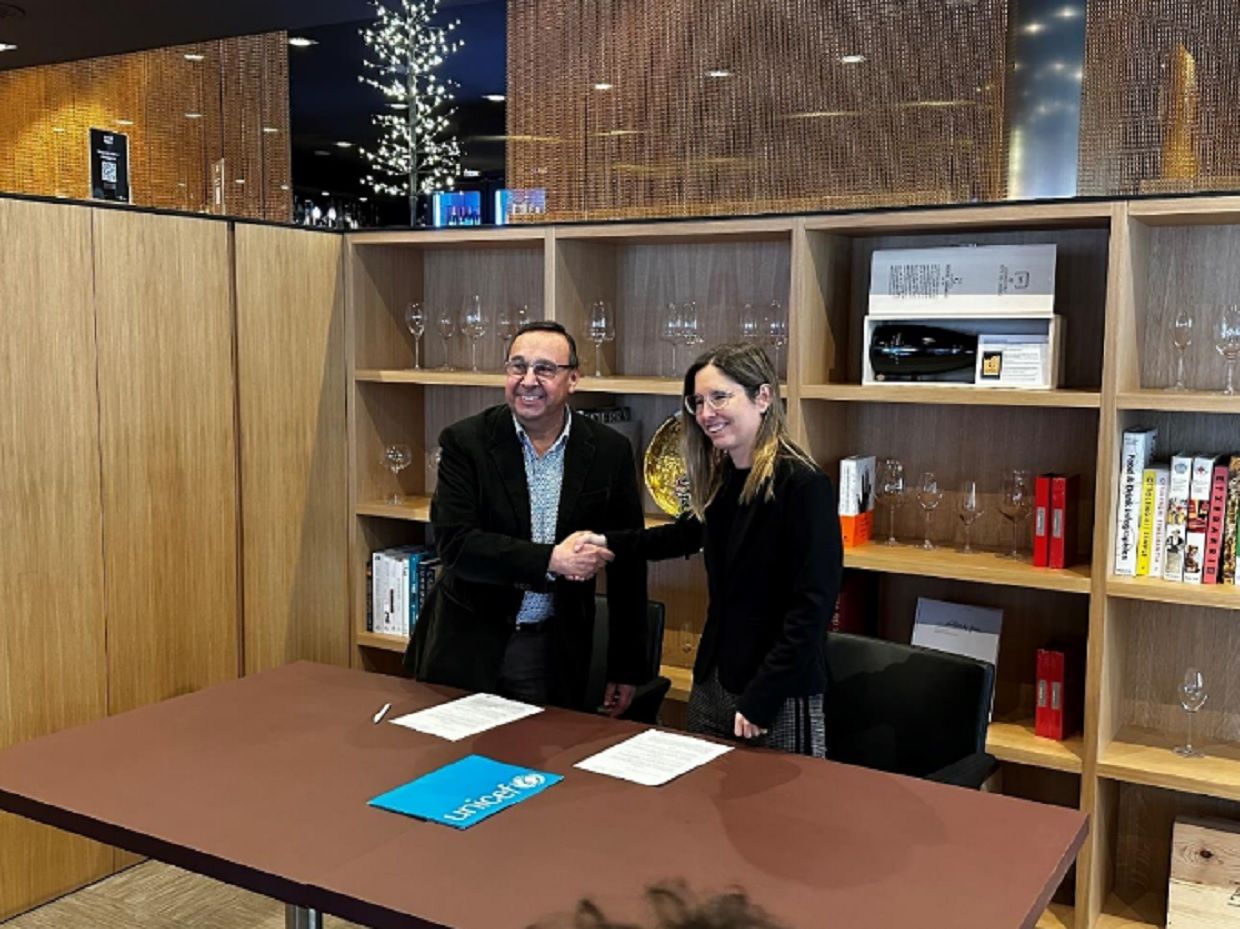 Àlex Ruiz, propietari d'Allotjaments Turístics Principat i Marianela Vila.