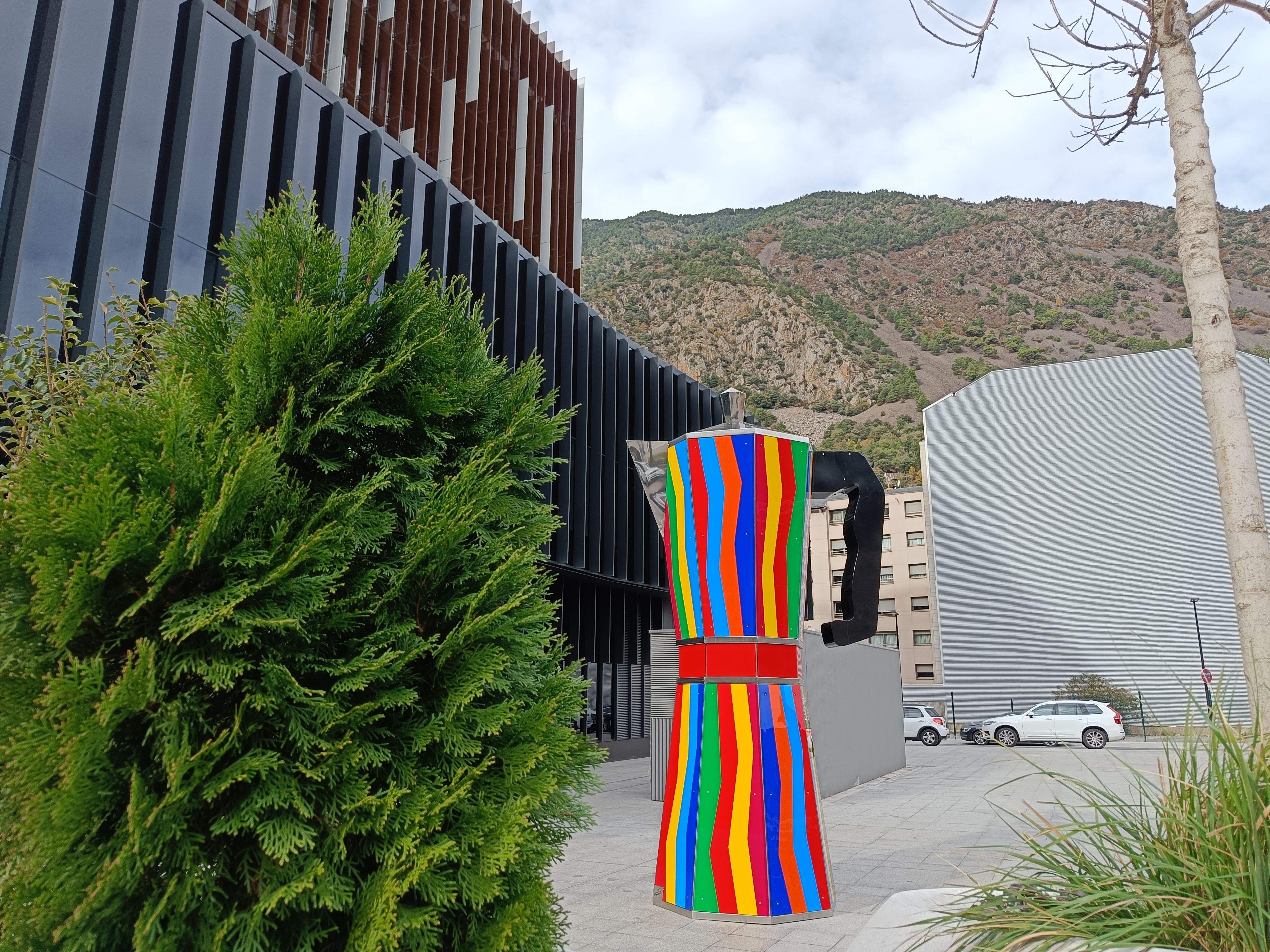 La cafetera en la seva nova ubicació.