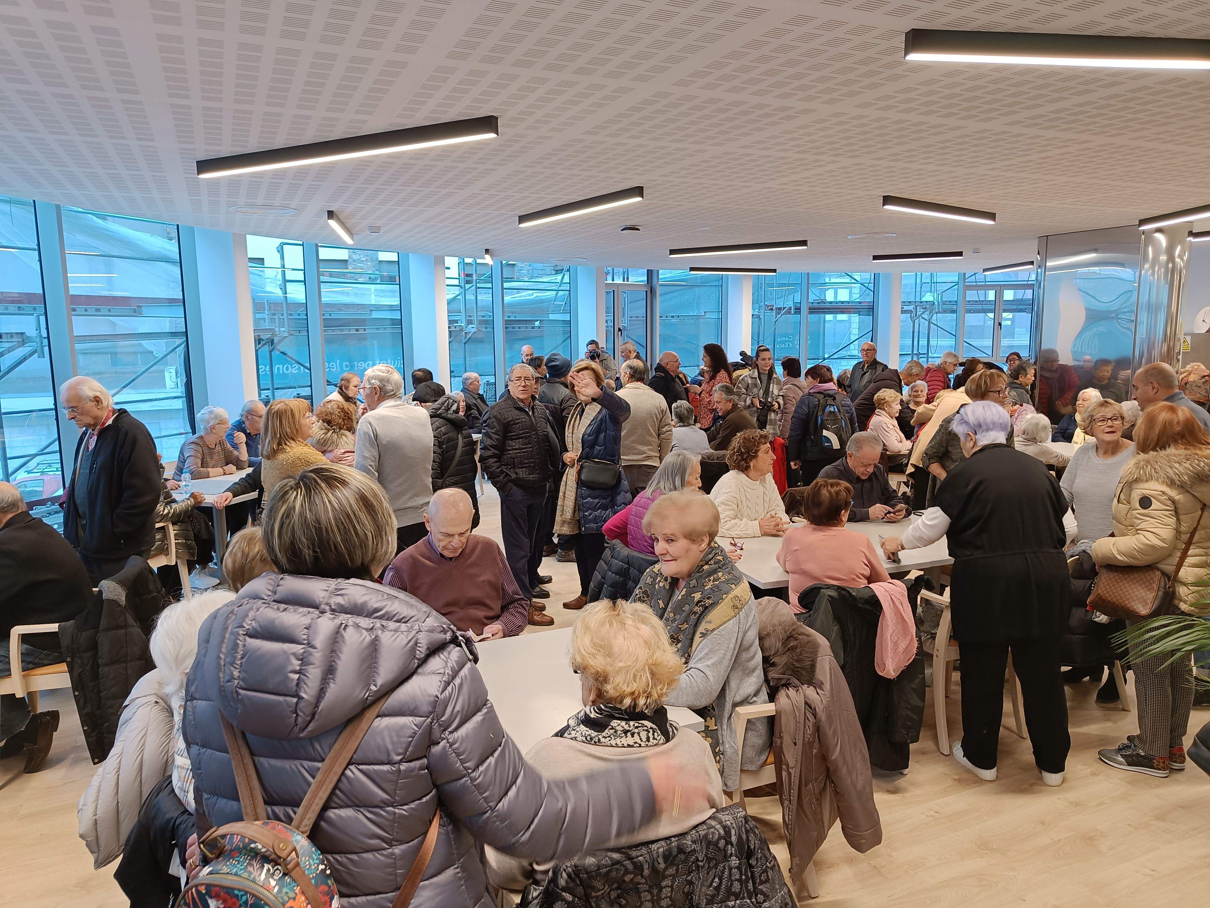 Padrins durant la inauguració de la nova llar de jubilats d'Escaldes.