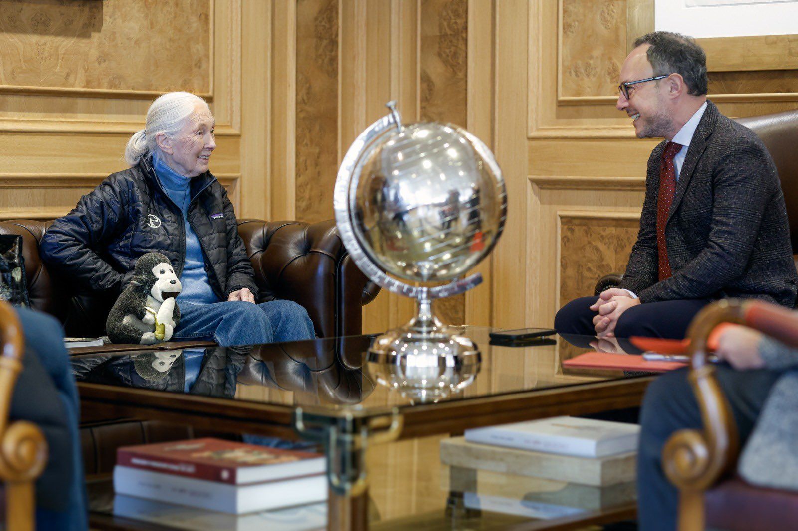 Goodall reunida amb Espot.