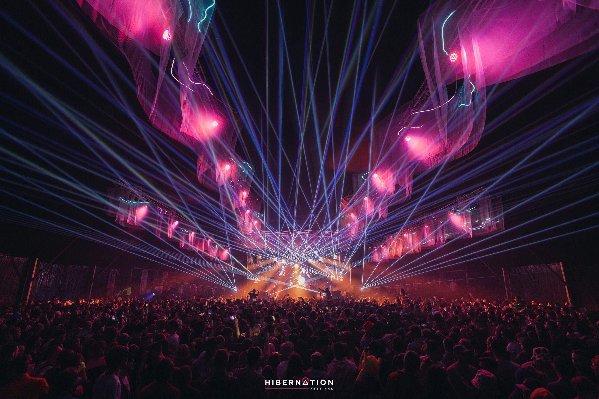 L'edició Thunder Lights de l'Hibernation pretén millorar encara més l'escenografia lumínica.