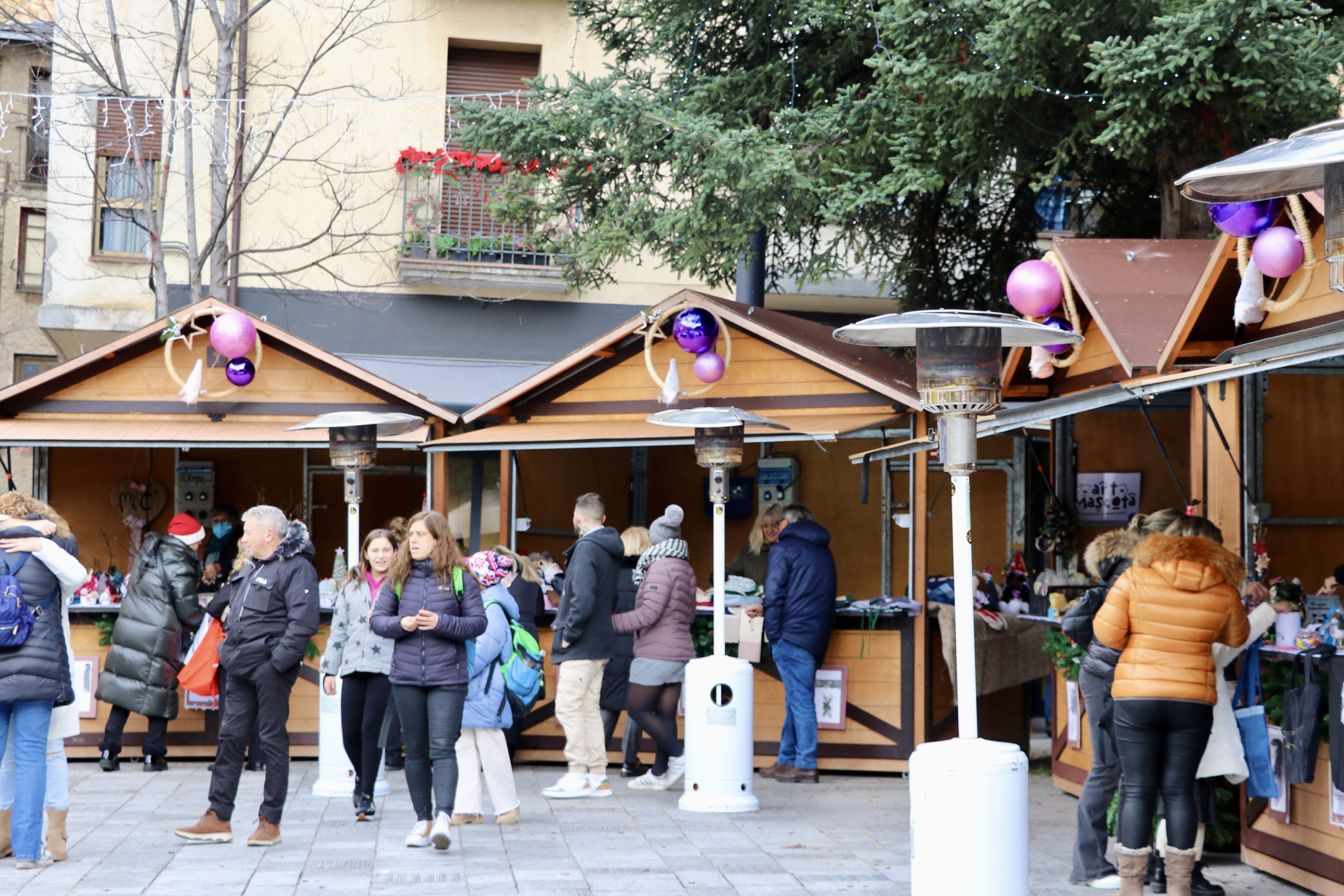 LA FIRA ES FA AQUEST CAP DE SETMANA A LA PLAÇA DE SANT MIQUEL.